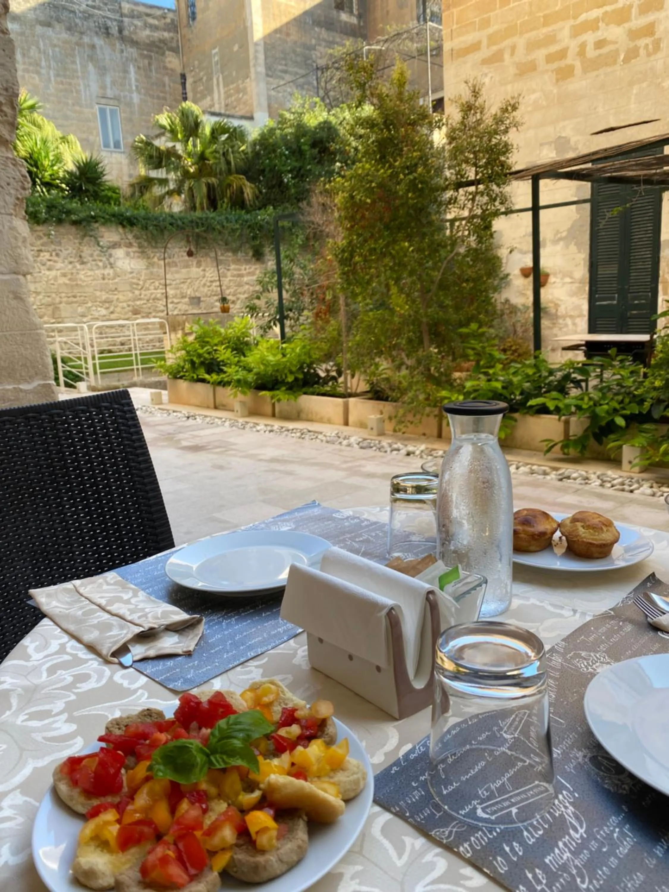 Breakfast in Kabala Bed and Breakfast