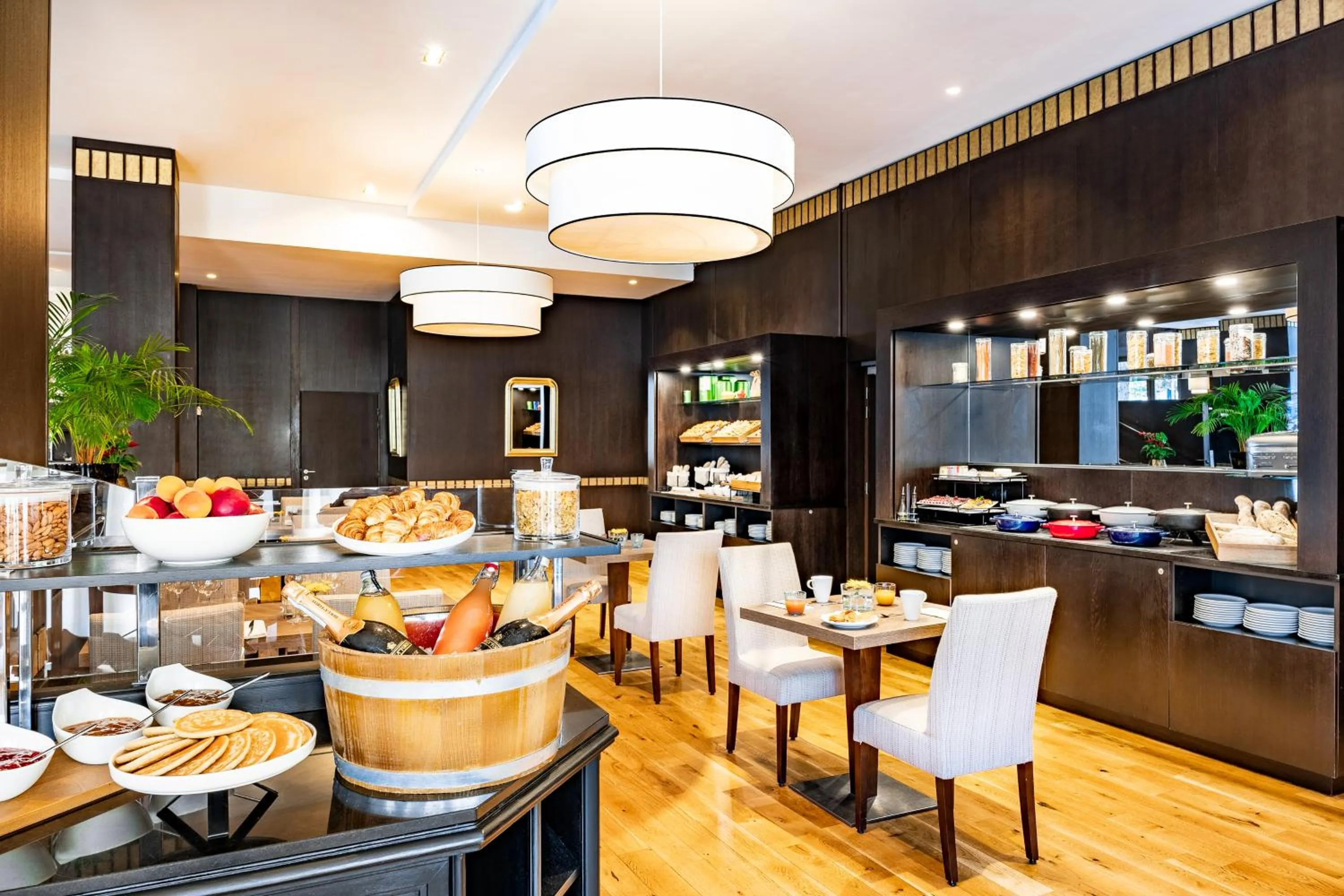 Restaurant/places to eat in Relais Spa Val d'Europe