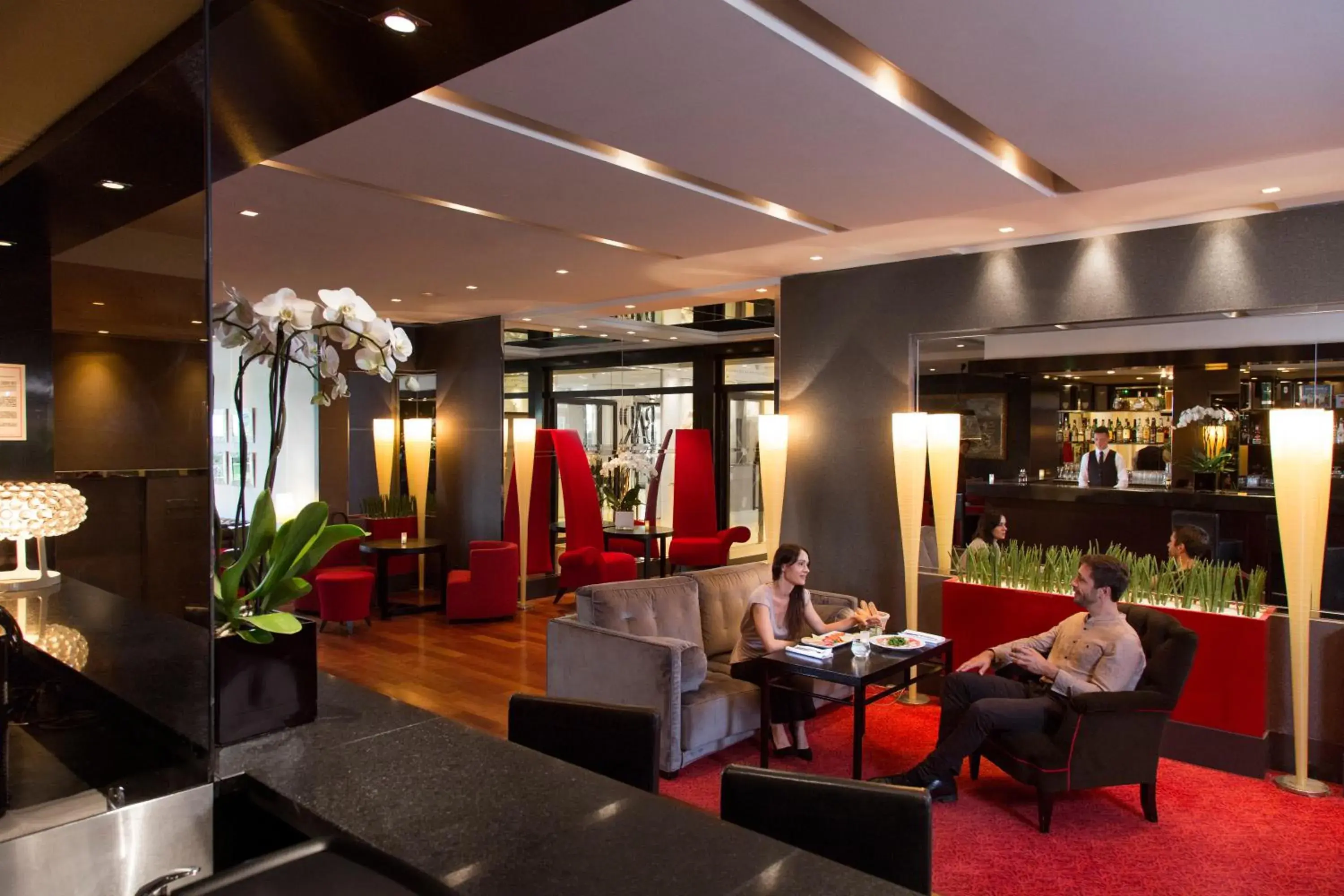 Lounge or bar in Relais Spa Val d'Europe Lounge or bar in Relais Spa Val d'Europe