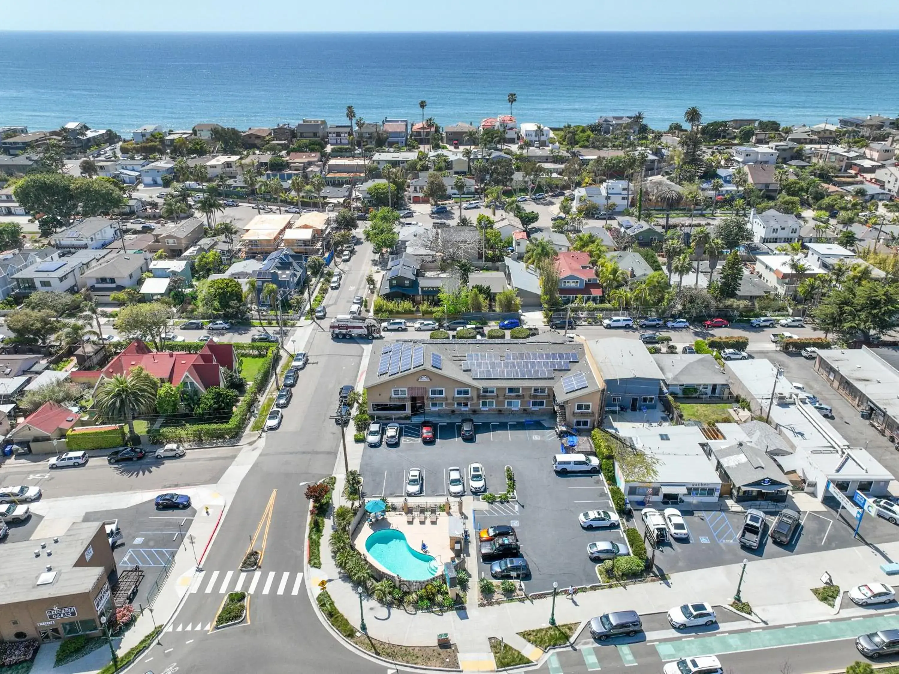 Property building in Brisa Pacific Hotel Encinitas Property building in Brisa Pacific Hotel Encinitas