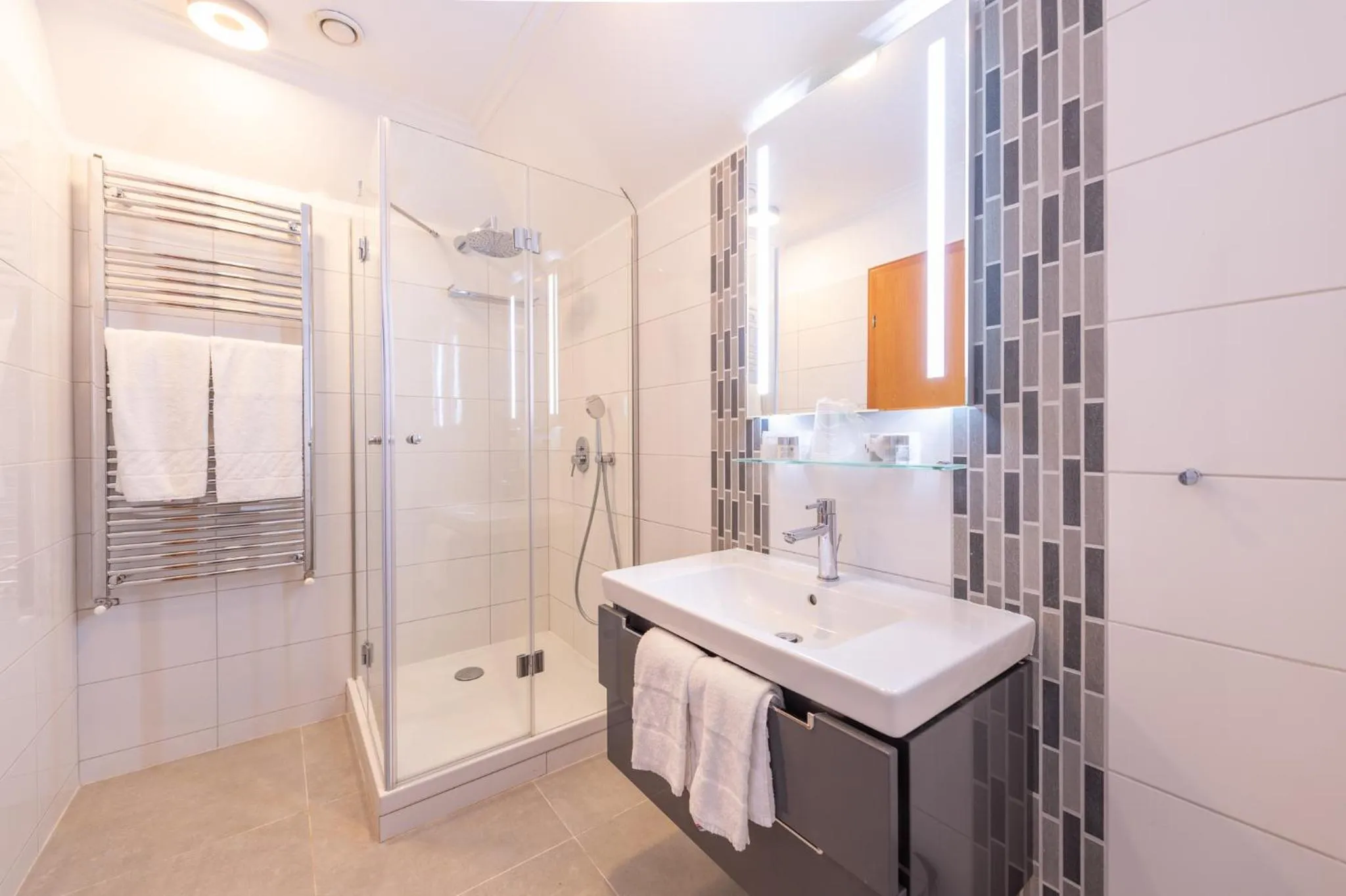 Bathroom in Holiday Club Apartman Hotel