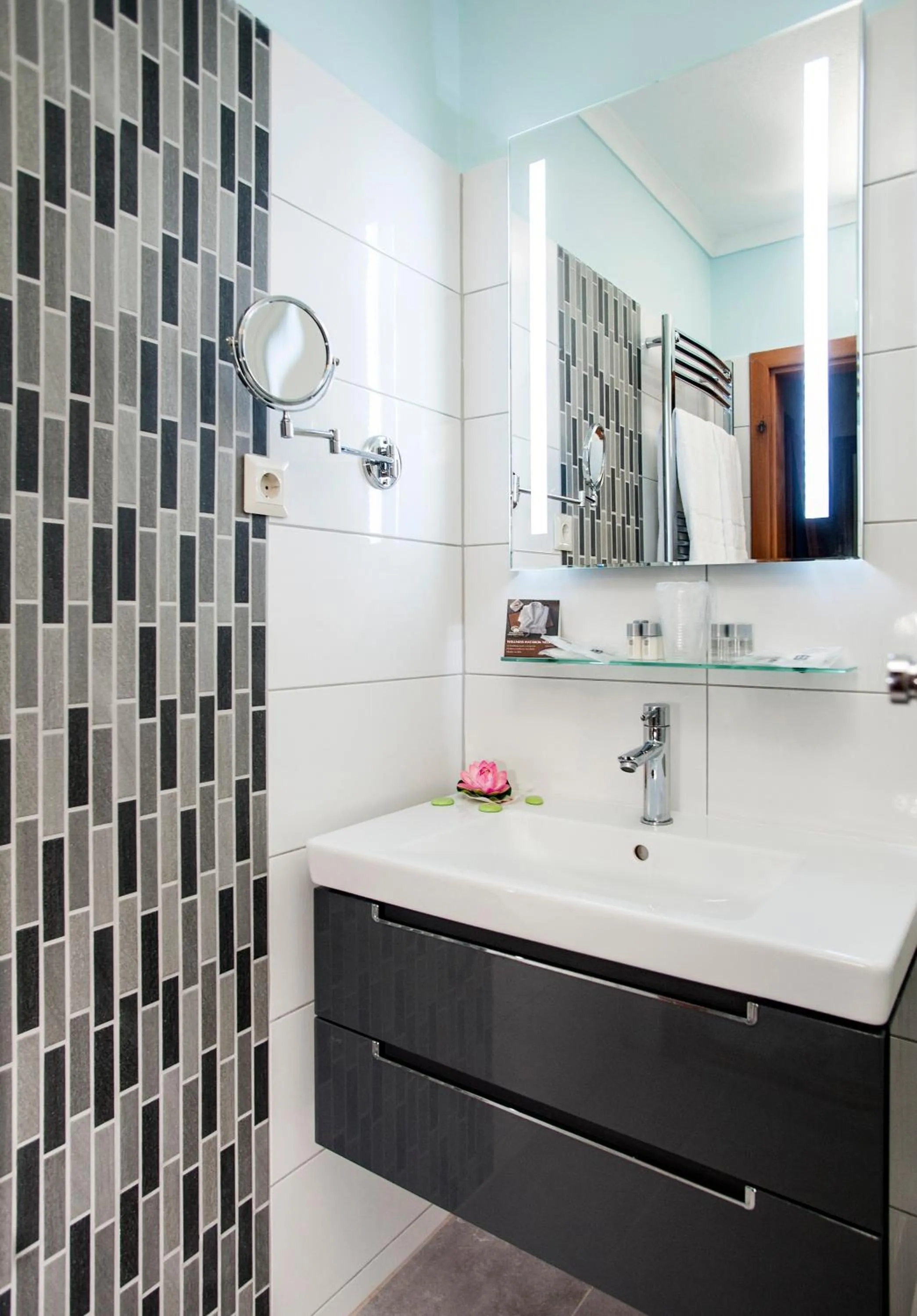 Bathroom in Holiday Club Apartman Hotel