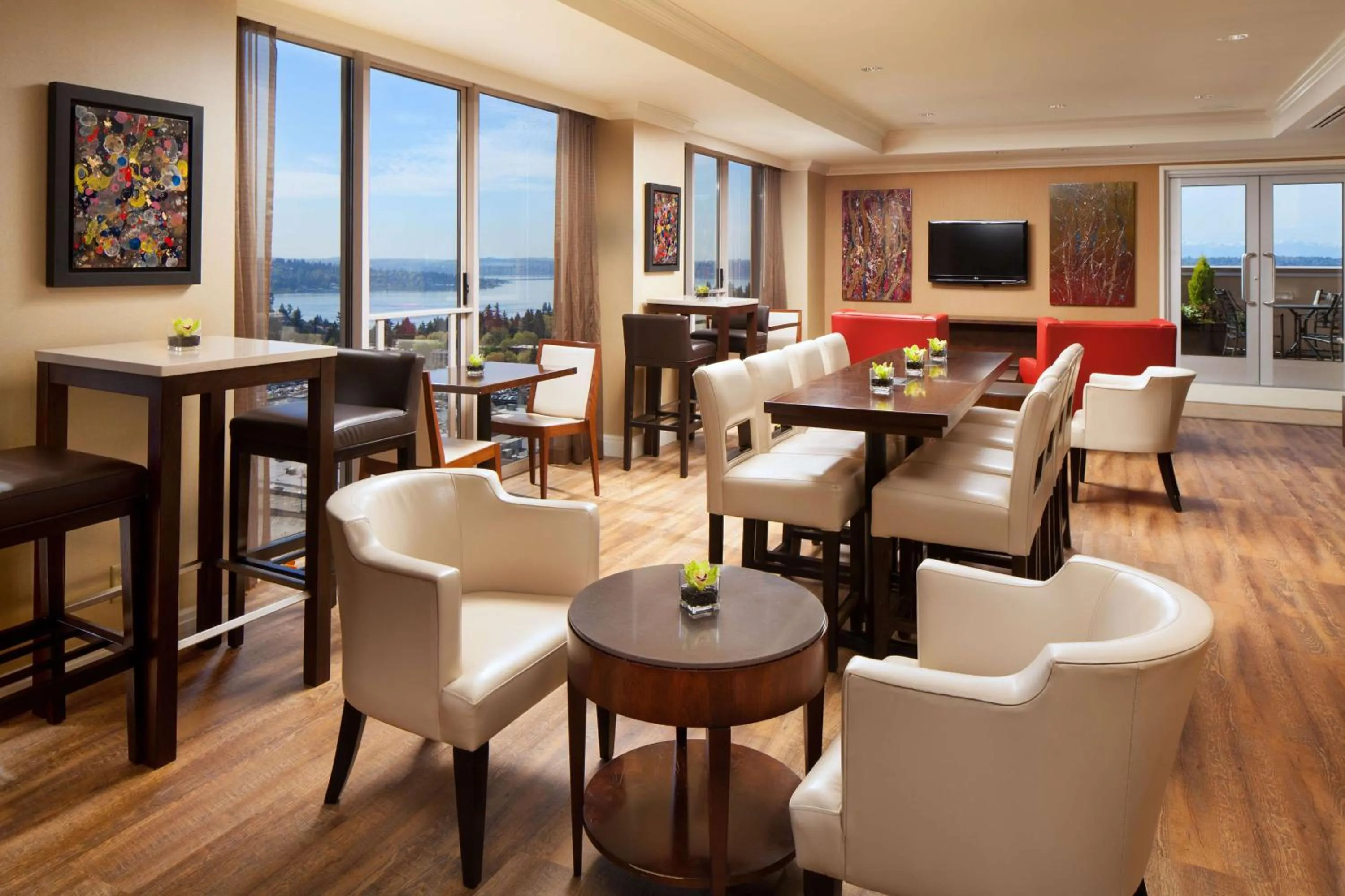 Lounge or bar in Hyatt Regency Bellevue