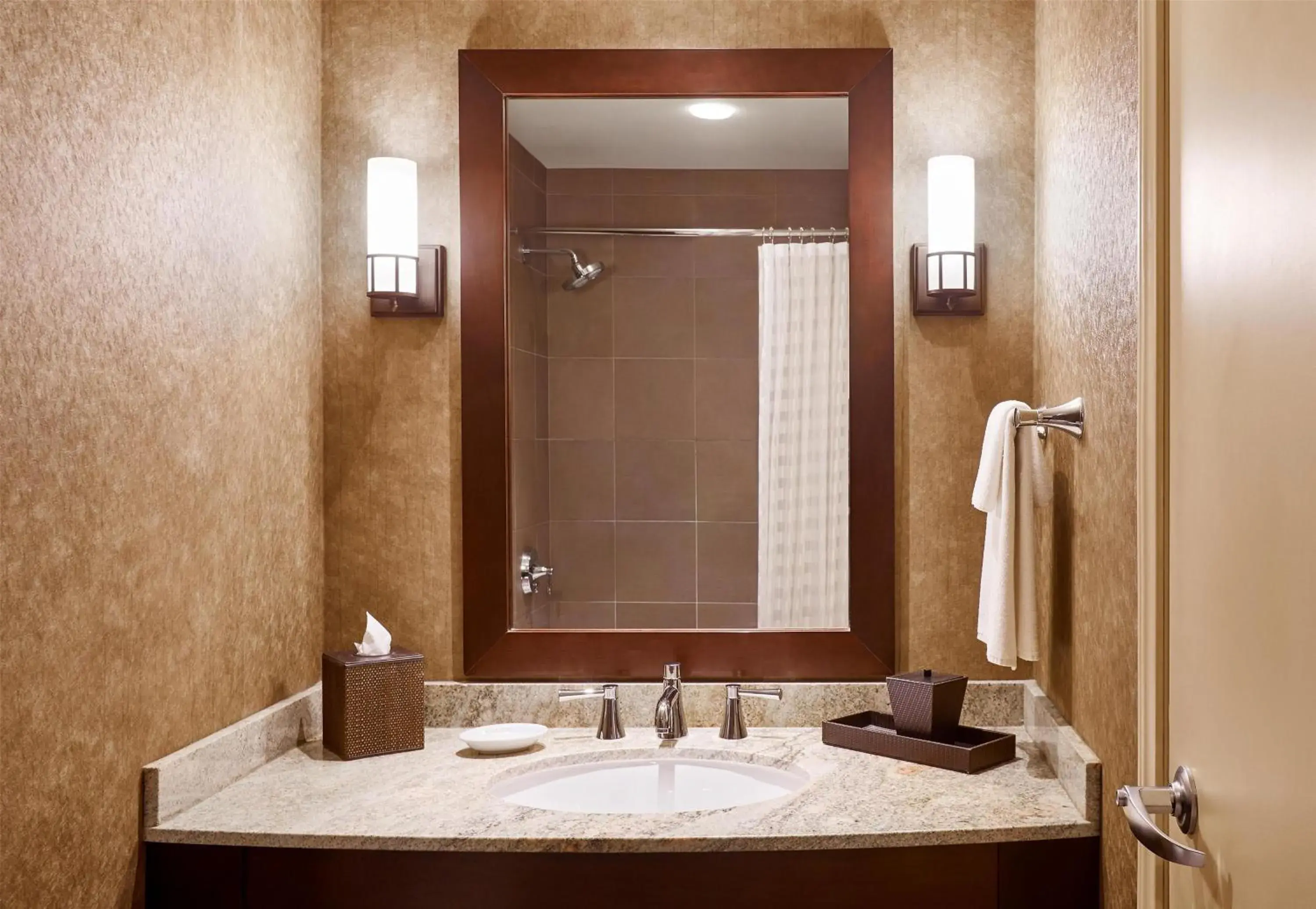 Bathroom in Hyatt Regency Bellevue Bathroom in Hyatt Regency Bellevue