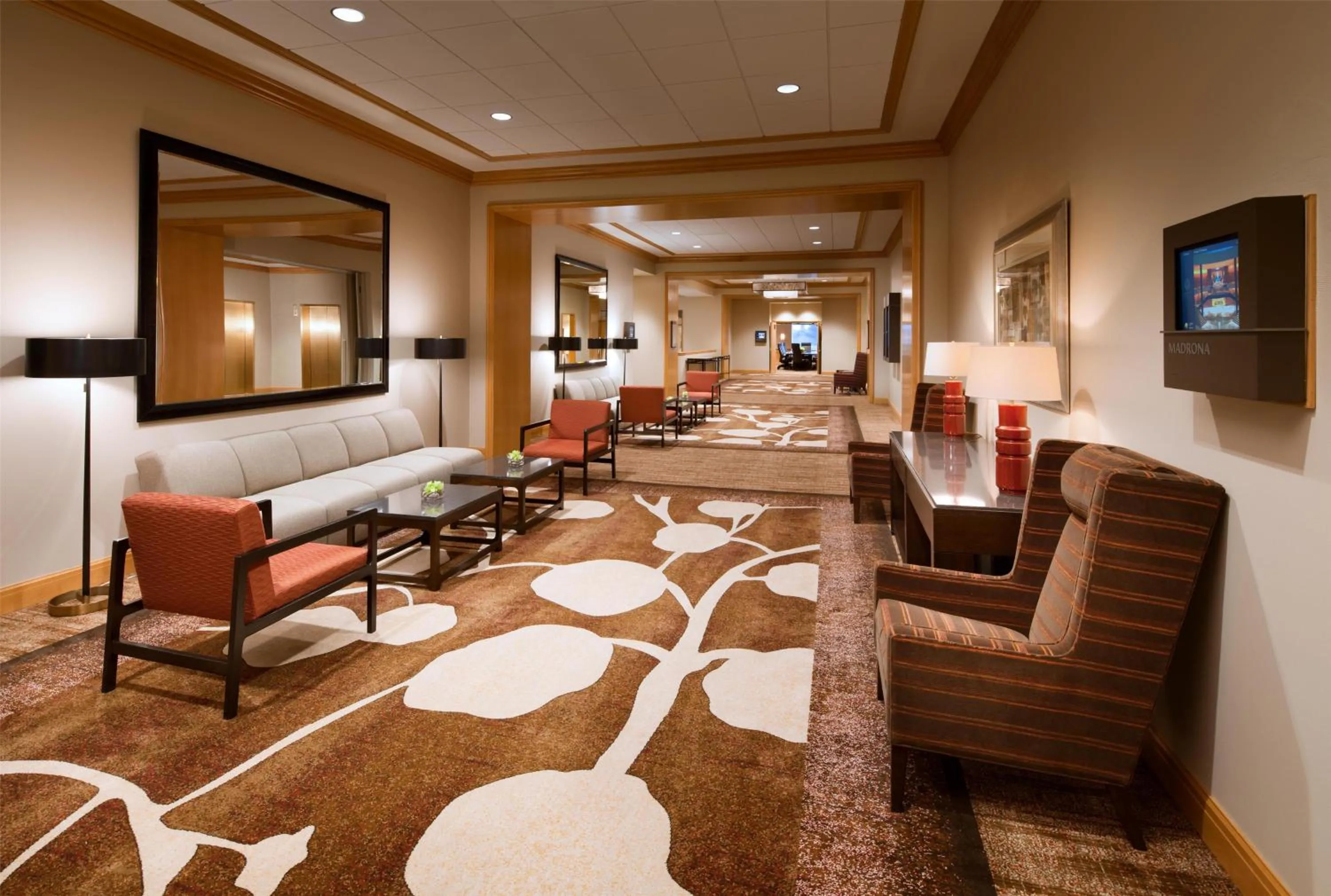 Lounge or bar in Hyatt Regency Bellevue