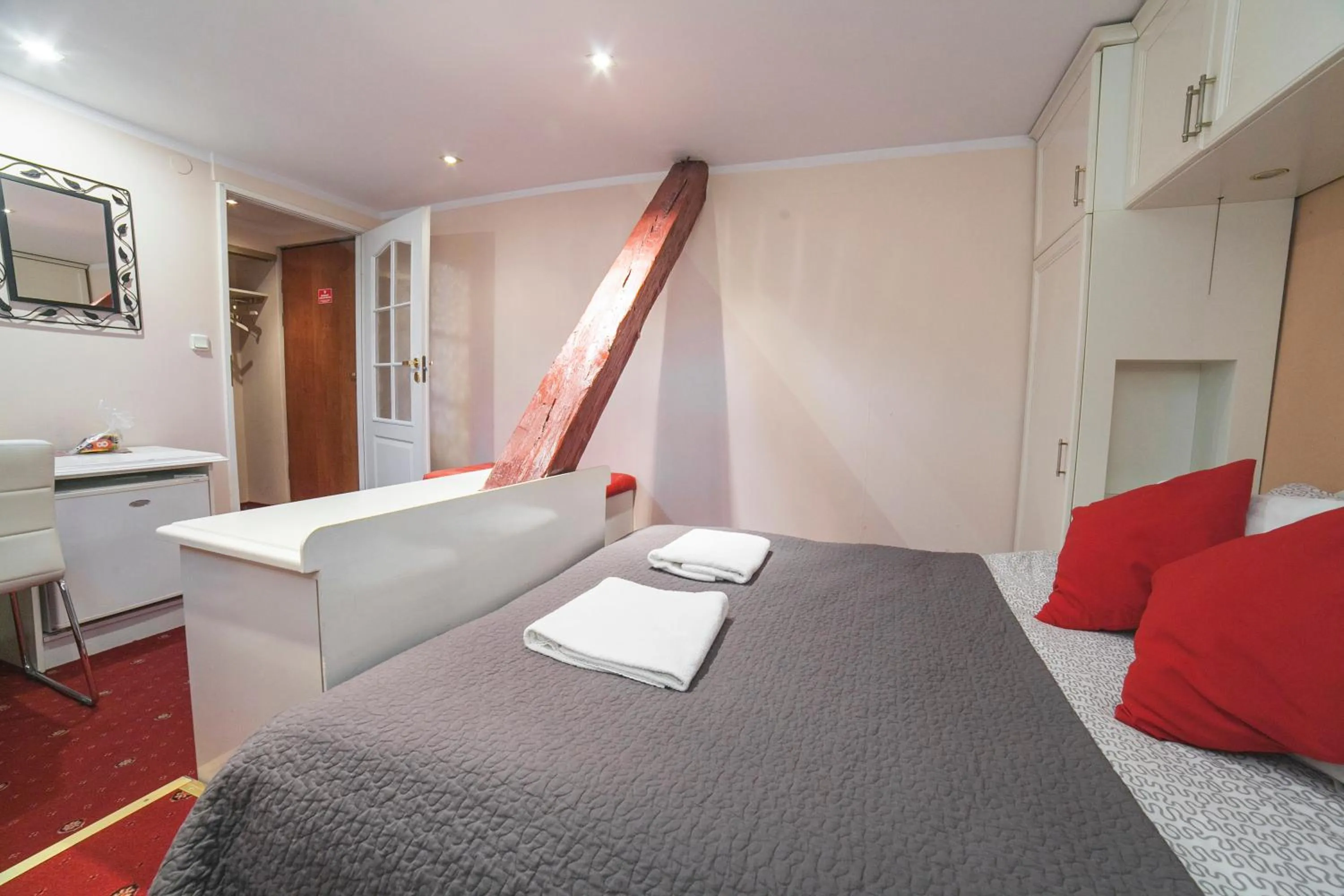 Photo of the whole room, Bed in Residence B&B La Fontaine Aparthotel