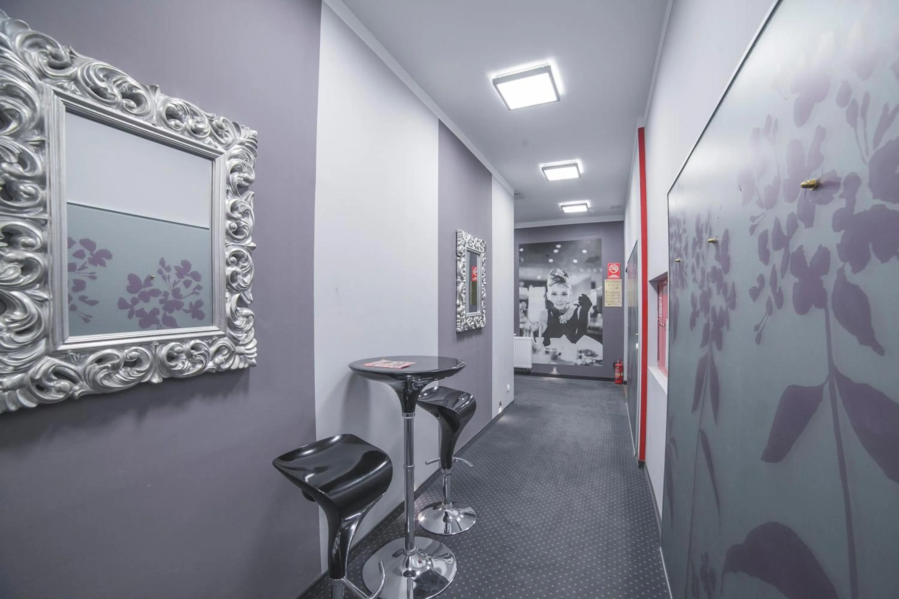 Lobby or reception in Residence B&B La Fontaine Aparthotel