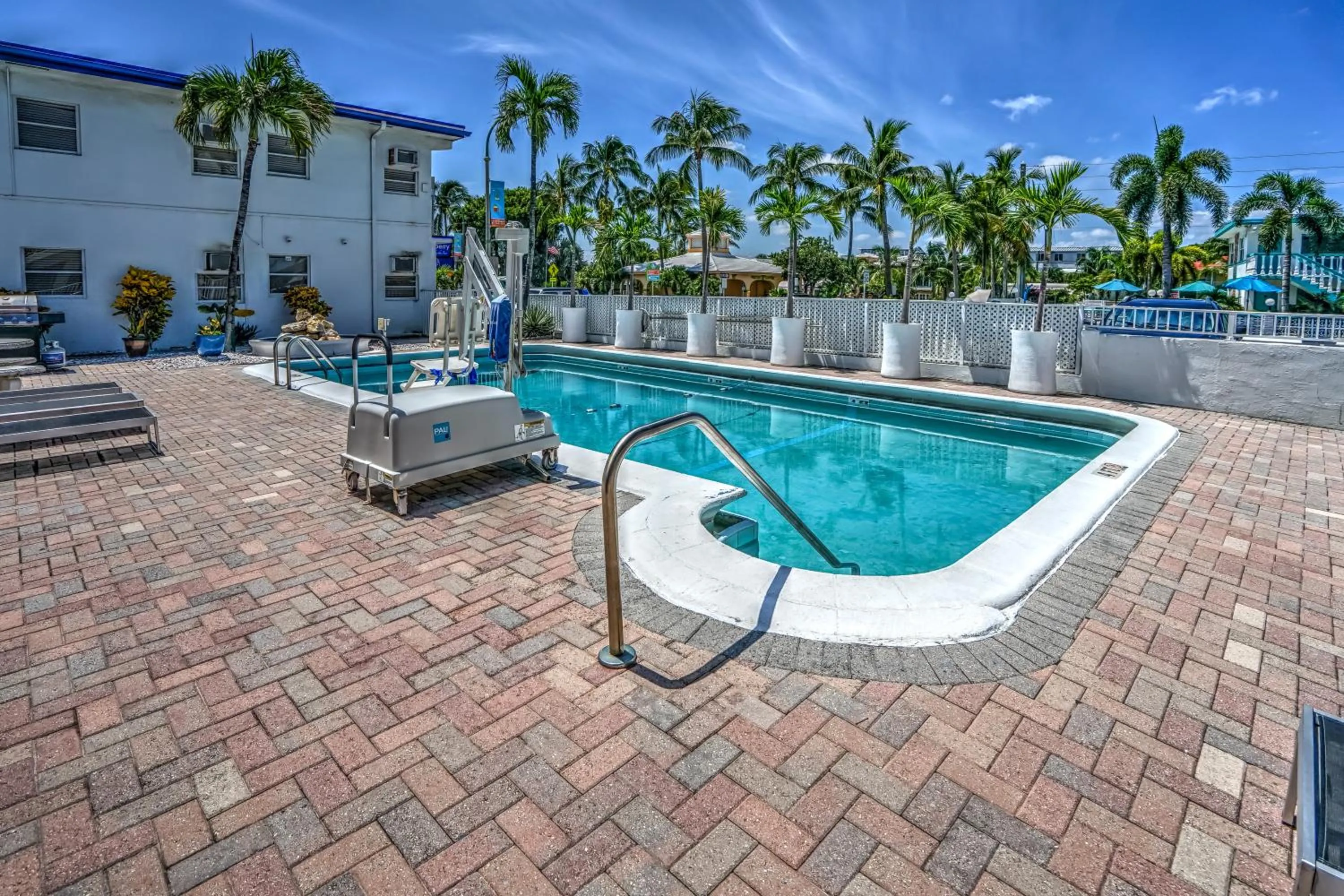 Swimming pool in Blue Strawberry by the Sea