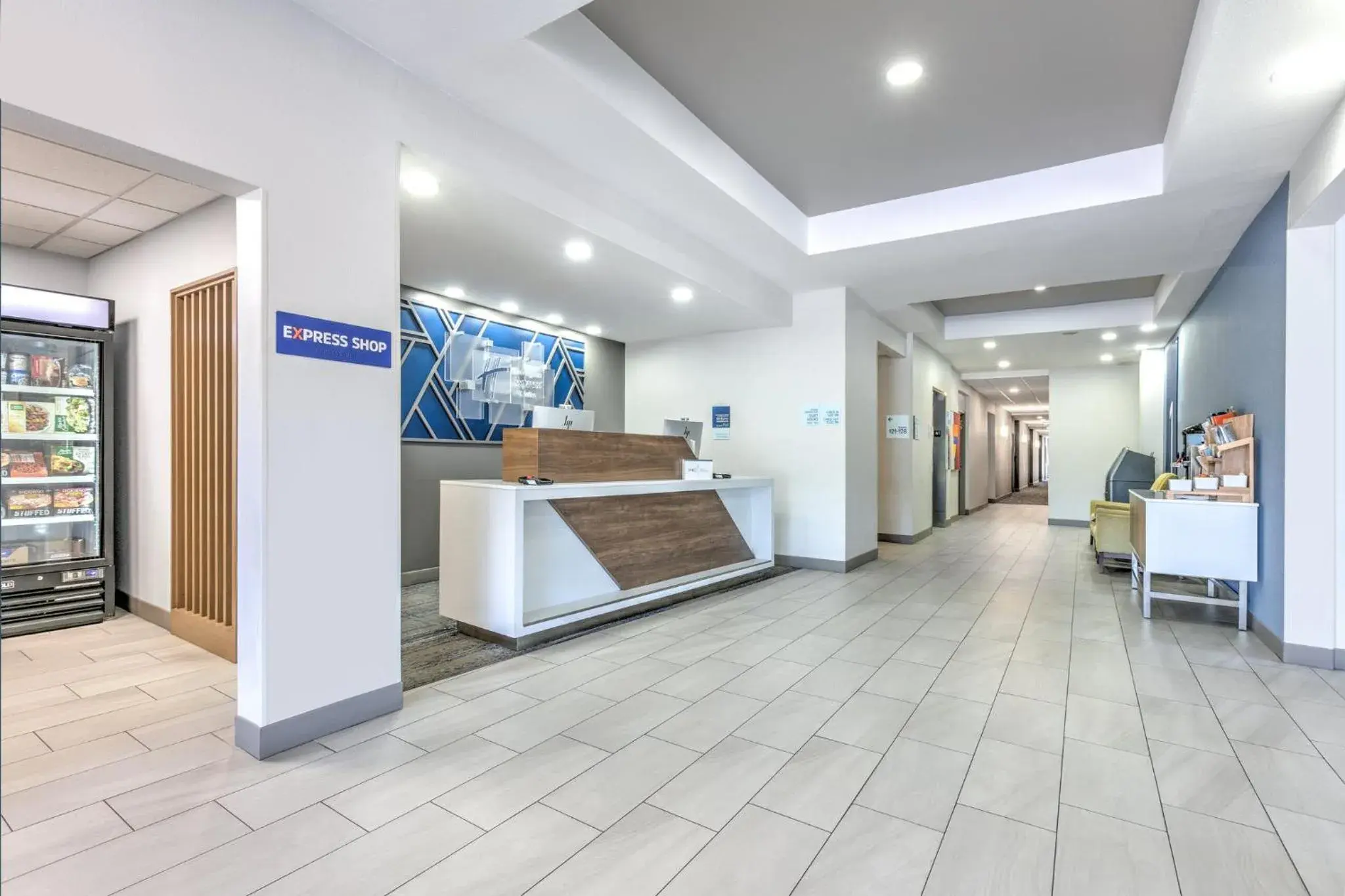 Property building in Holiday Inn Express Hotel & Suites Marshall by IHG Property building in Holiday Inn Express Hotel & Suites Marshall by IHG