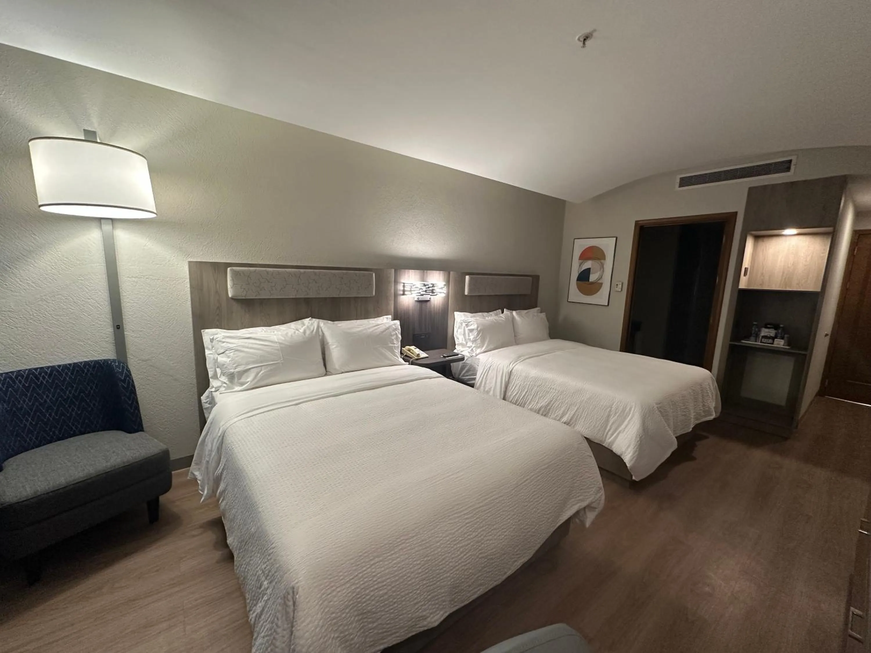 Bed in Holiday Inn Express Nuevo Laredo by IHG