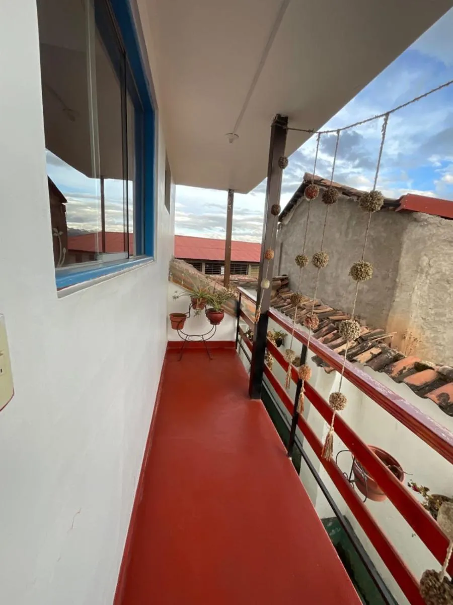 Shower in Hotel Andean Host Inn