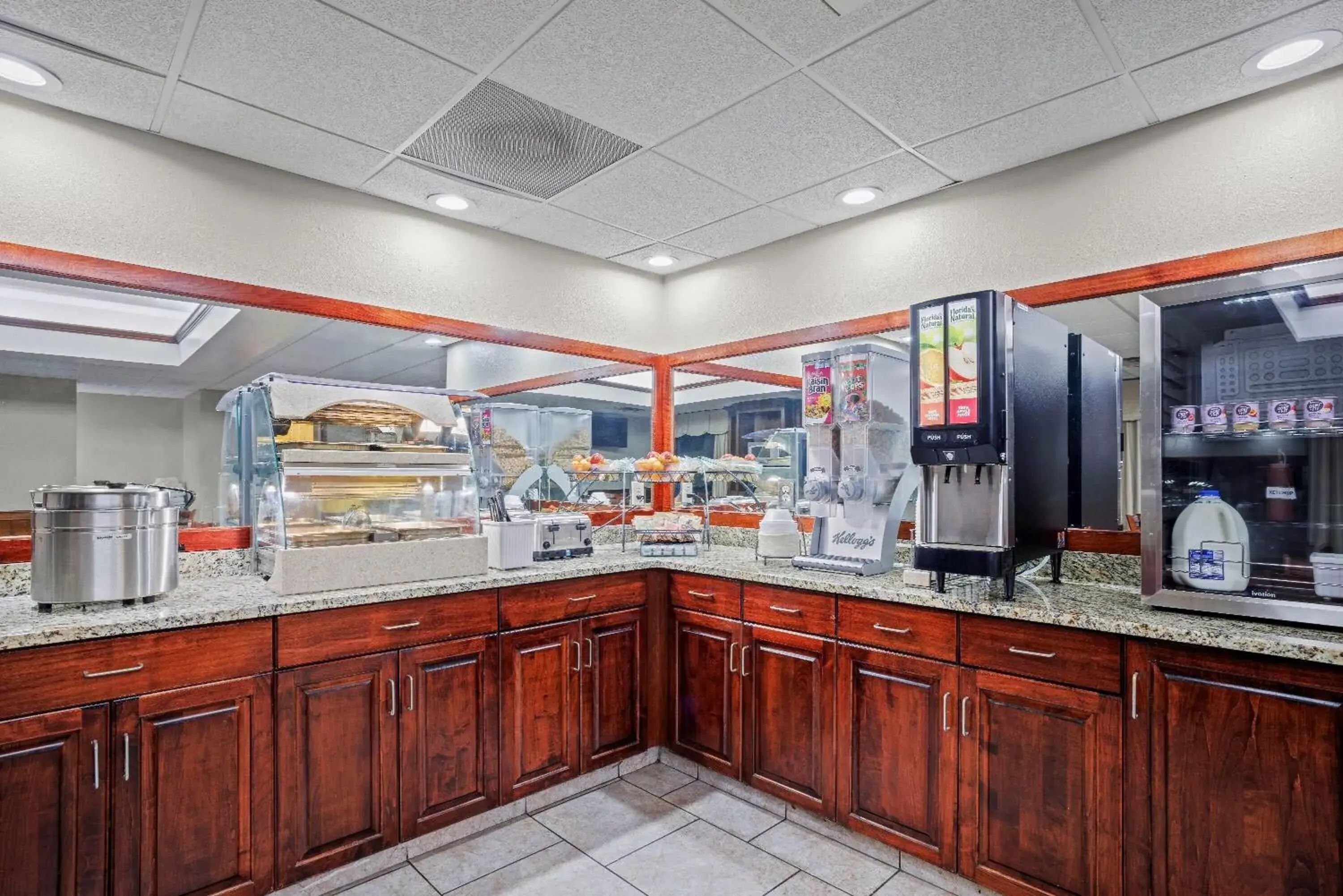 Restaurant/places to eat in Baymont by Wyndham Madisonville Restaurant/places to eat in Baymont by Wyndham Madisonville