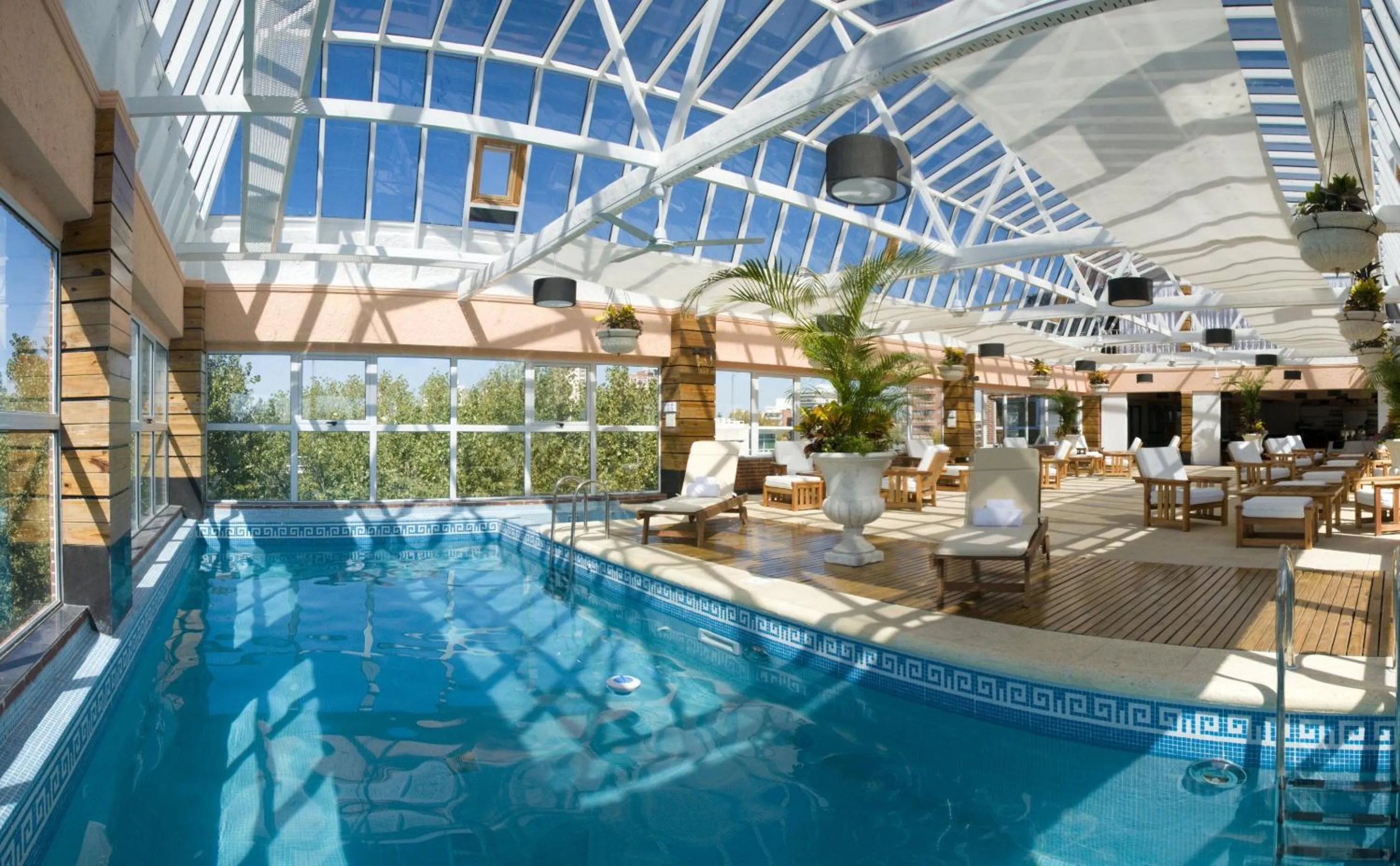 Swimming pool in Ramada by Wyndham Buenos Aires
