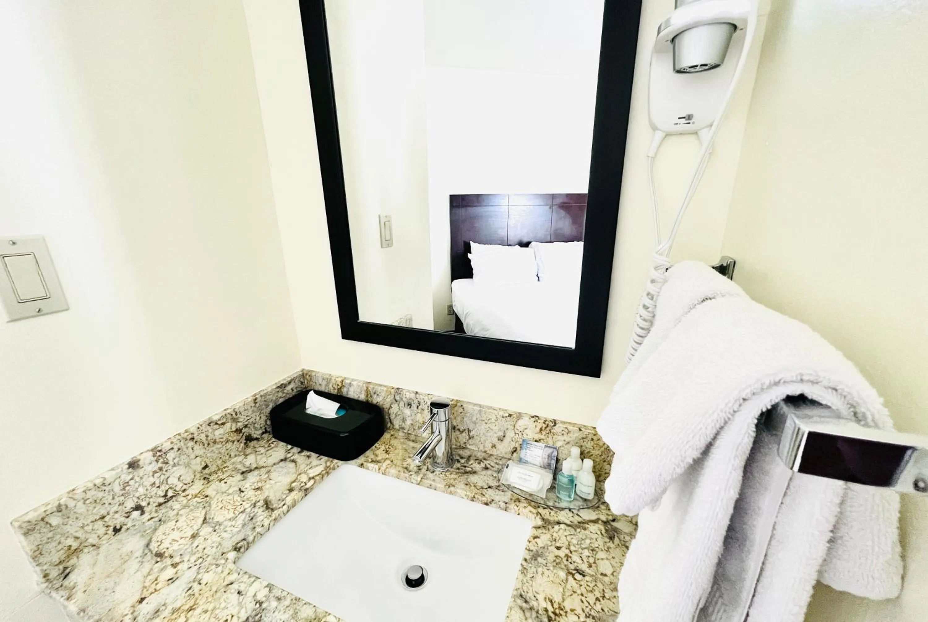 Bed in Clarion Inn Page - Lake Powell