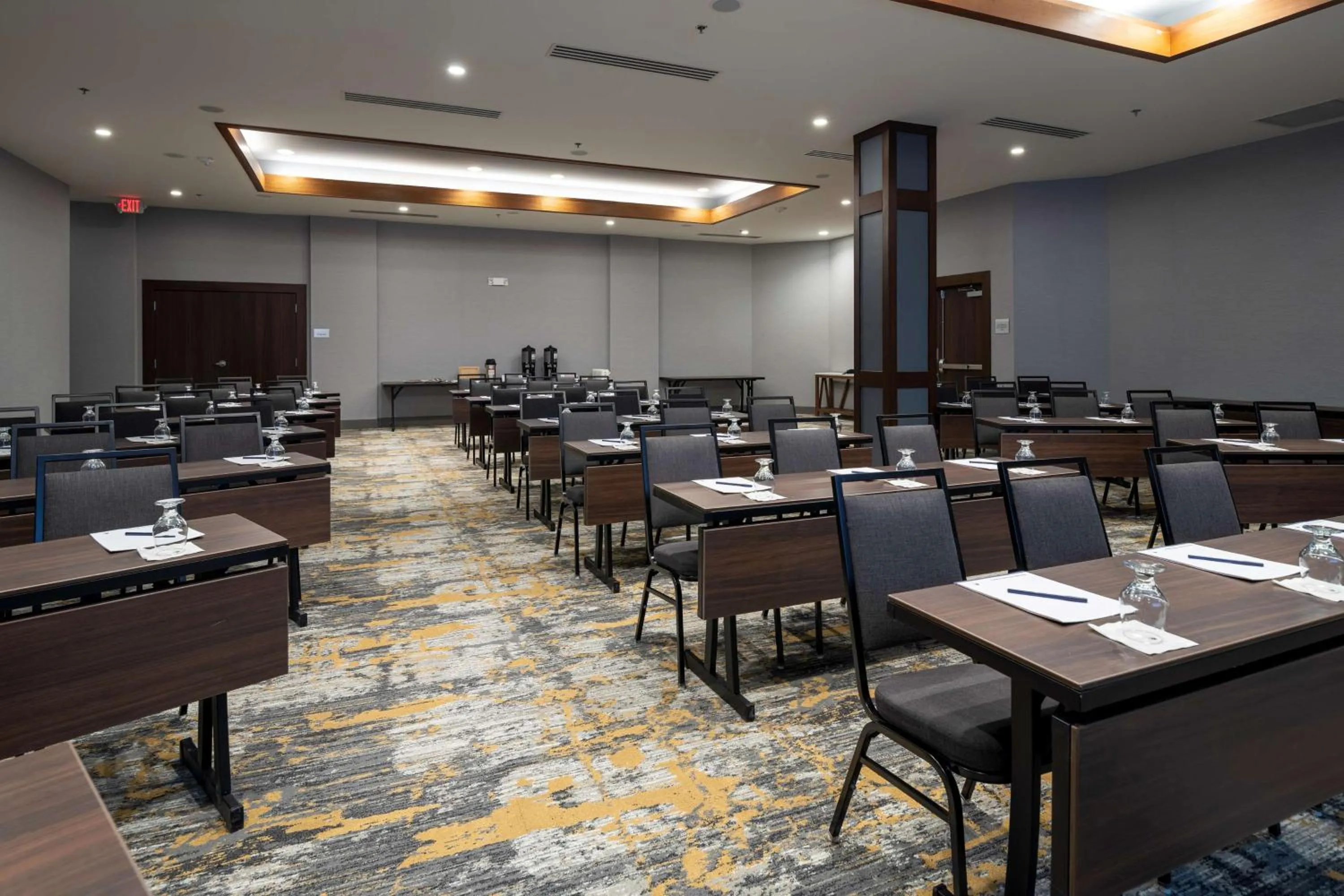 Meeting/conference room in Doubletree By Hilton Madison East