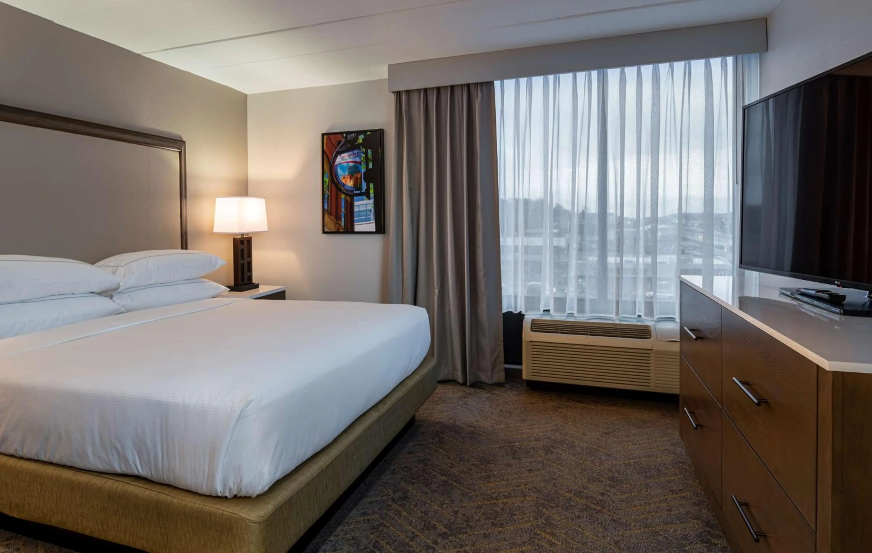 Bed in Doubletree By Hilton Madison East