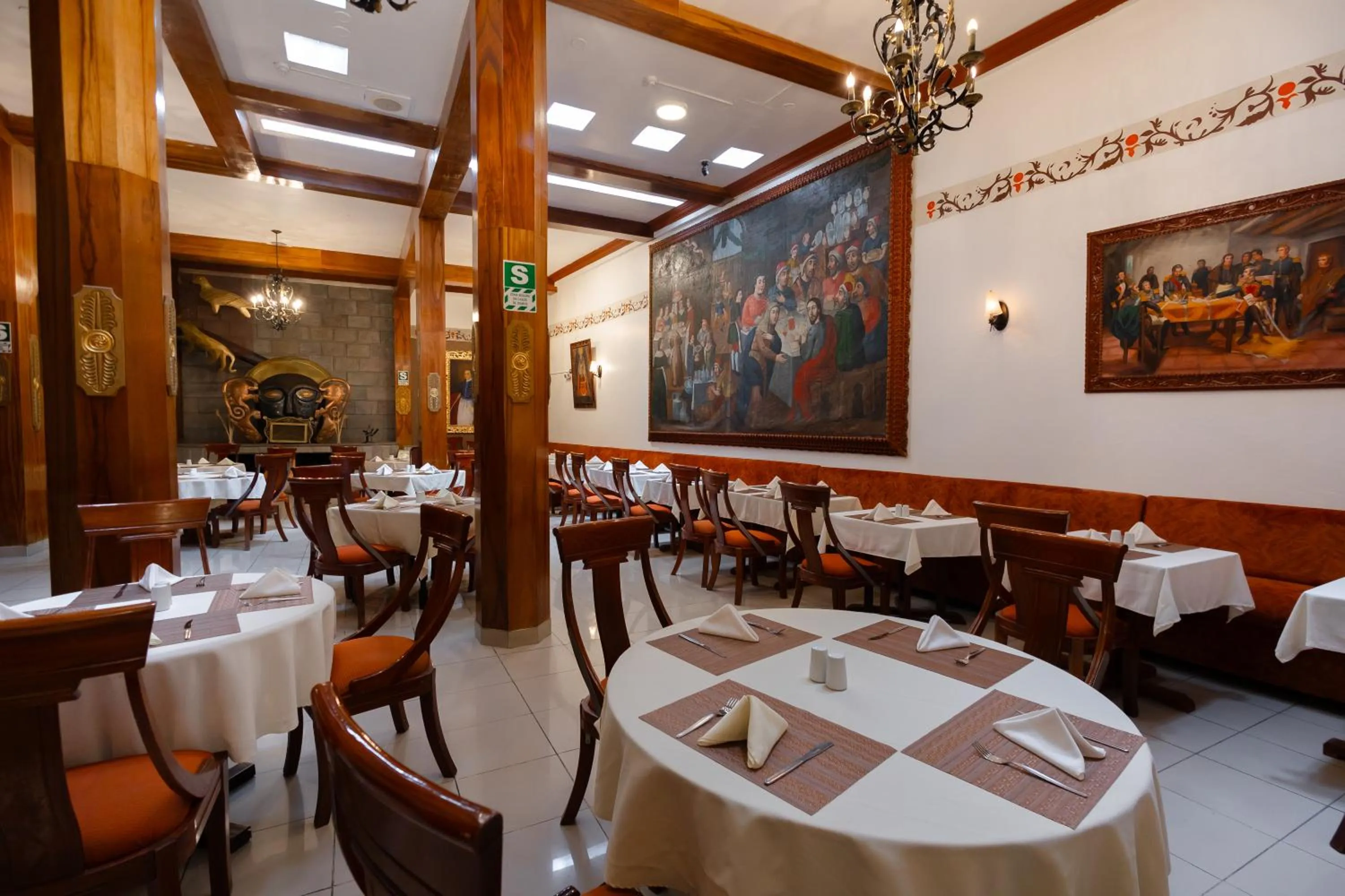 Restaurant/places to eat in Hotel Hacienda Cusco Plaza