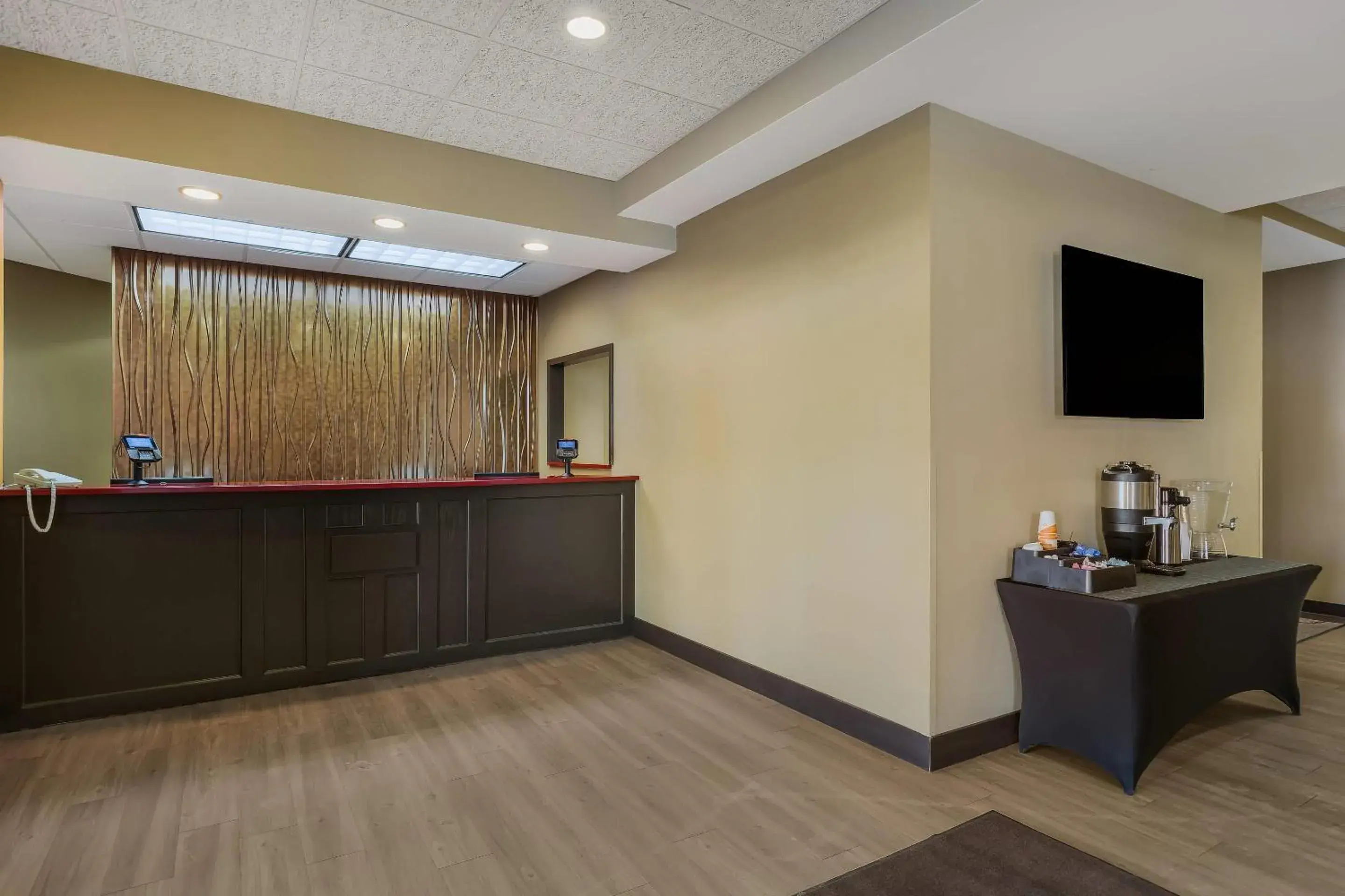Lobby or reception in MainStay Suites Fitchburg - Madison Lobby or reception in MainStay Suites Fitchburg - Madison