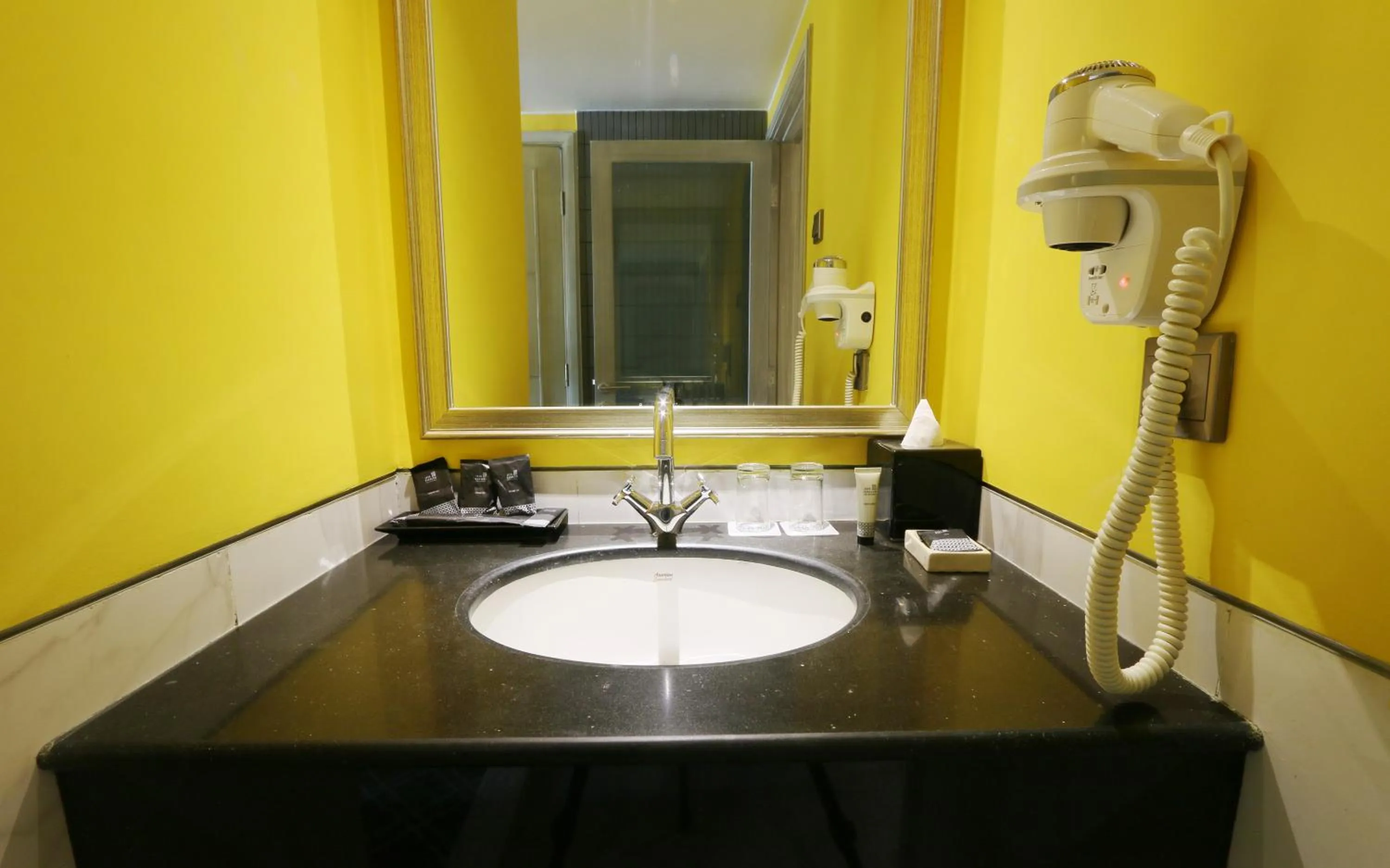 Bathroom in Java Paragon Hotel & Residences