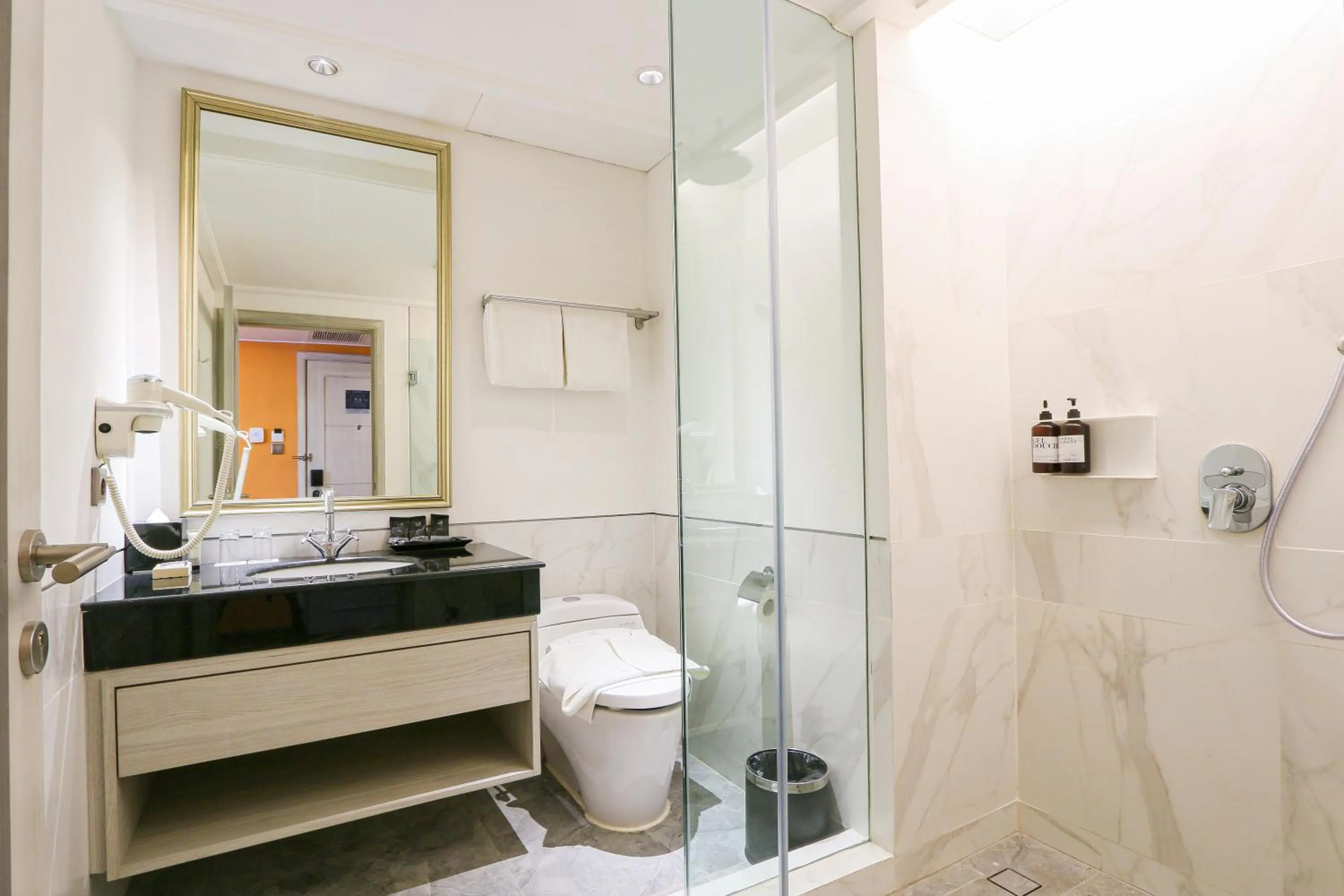 Bathroom in Java Paragon Hotel & Residences