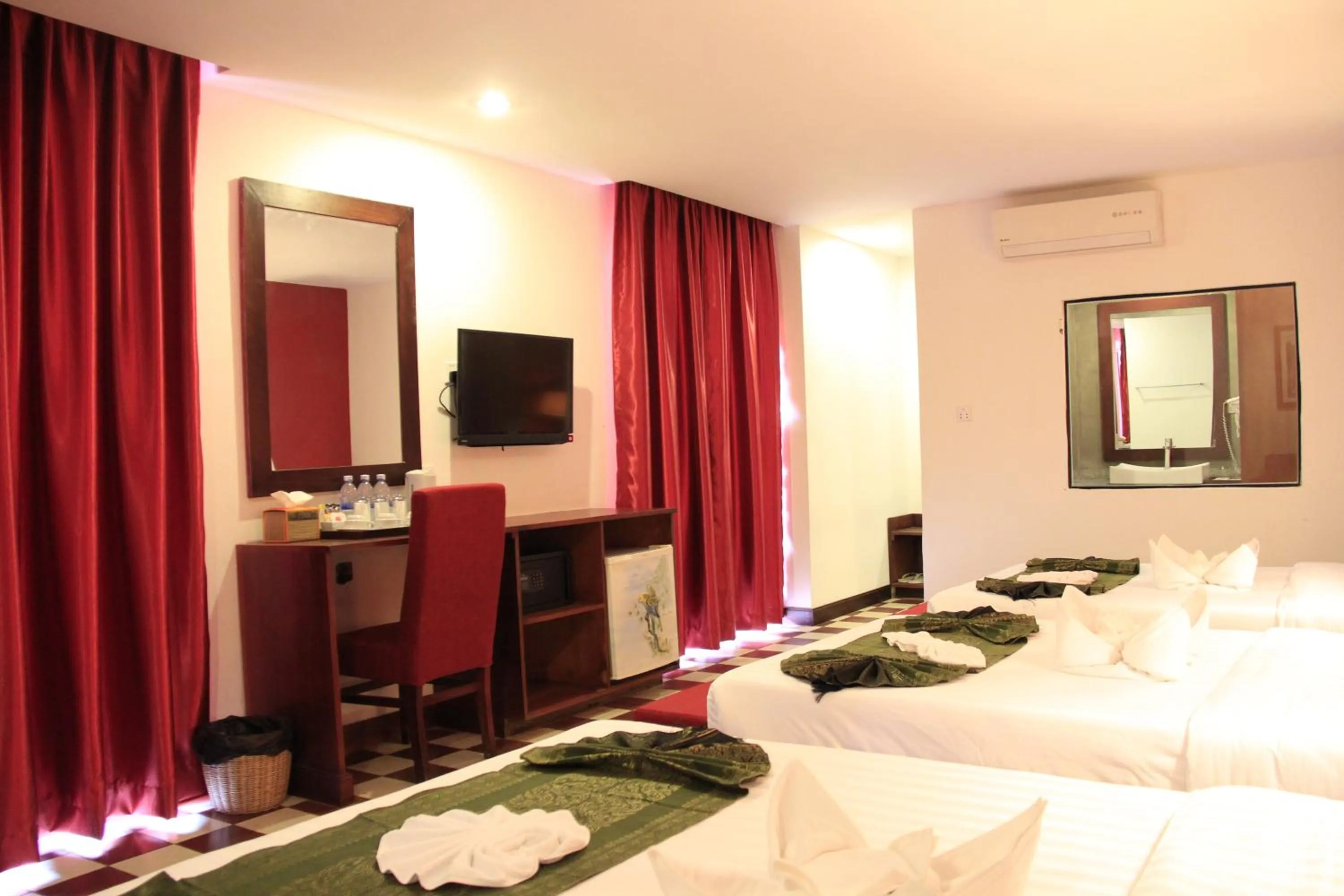 Bedroom, Bed in Mekong Angkor Palace Hotel