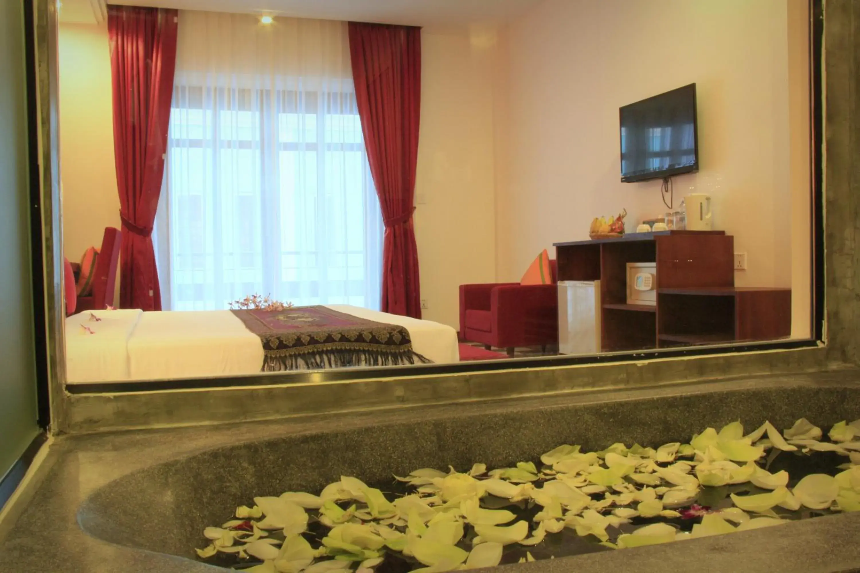 Deluxe Twin Room with Balcony in Mekong Angkor Palace Hotel Deluxe Twin Room with Balcony in Mekong Angkor Palace Hotel