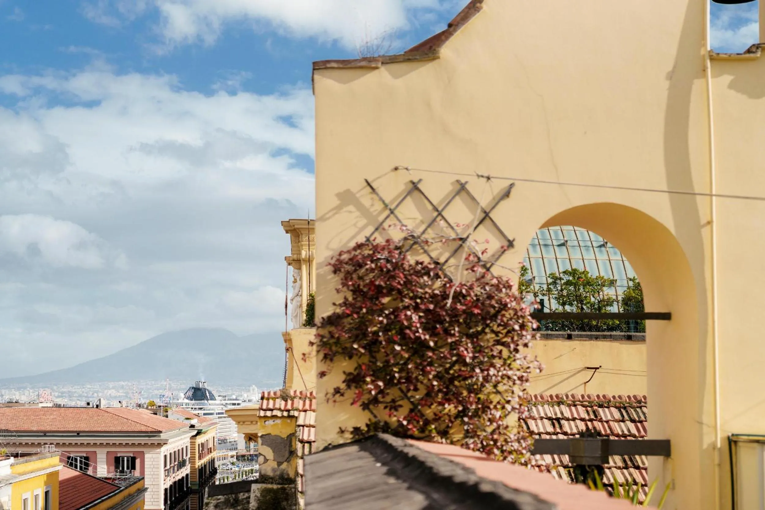 Property building in Attico Partenopeo