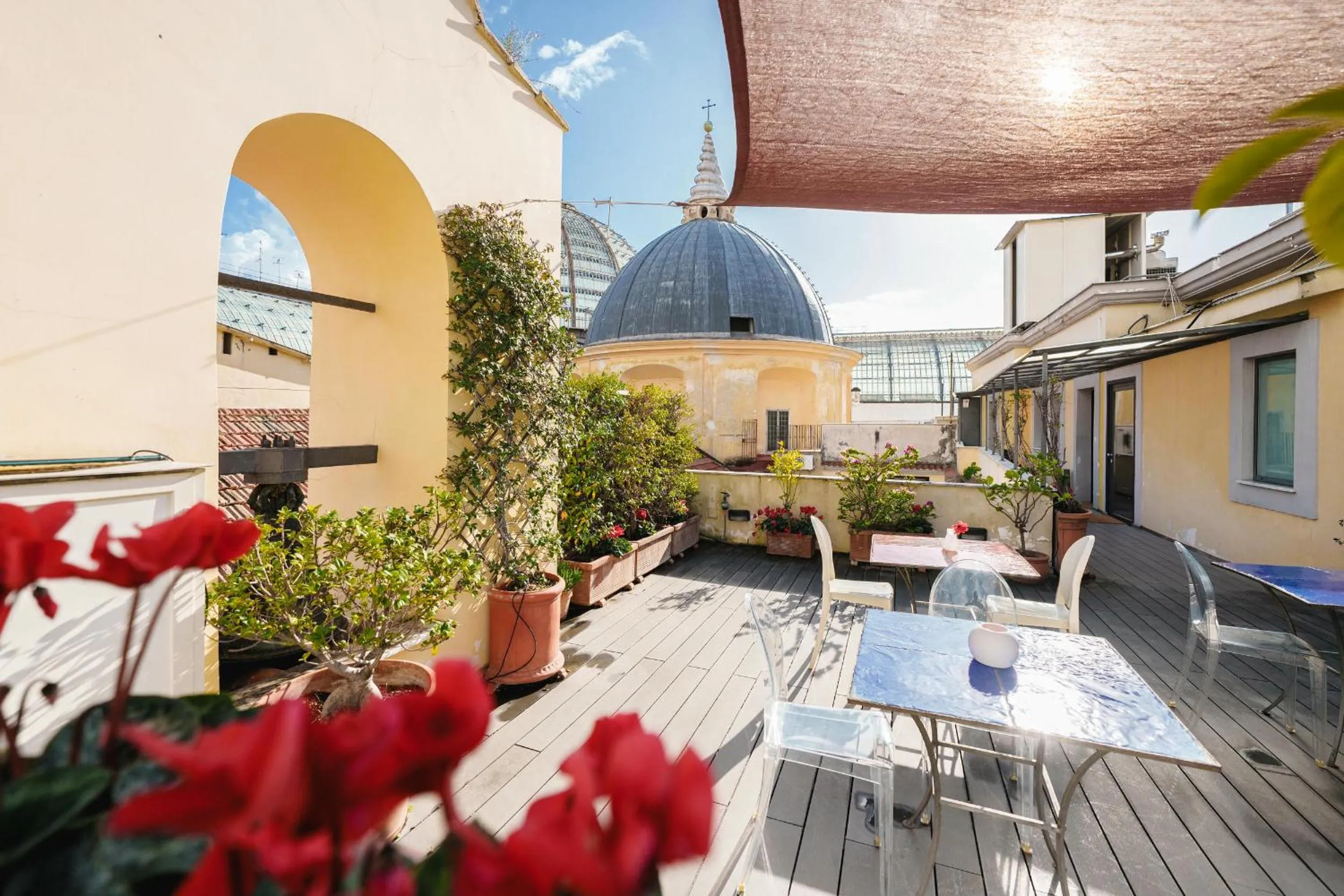 Property building in Attico Partenopeo