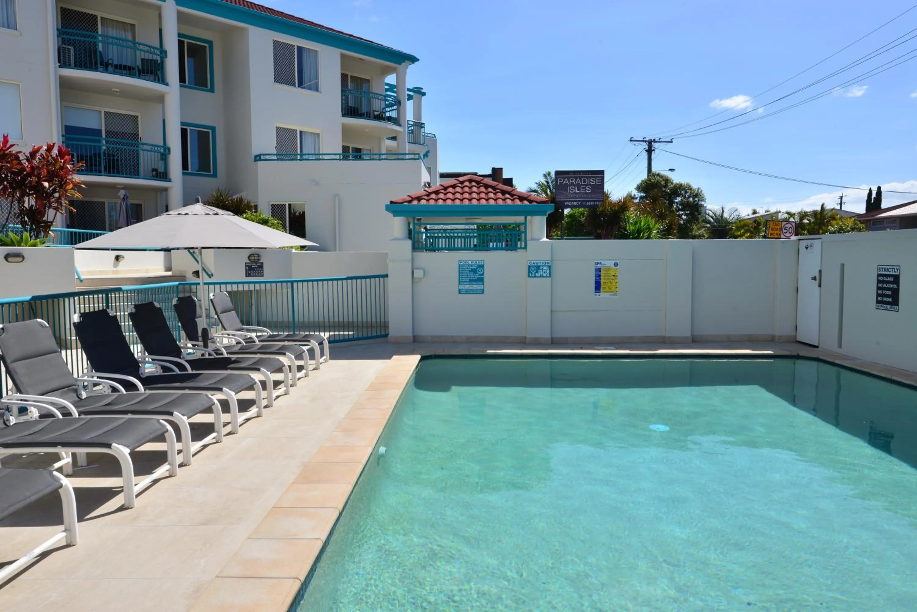 Swimming pool in Paradise Isles