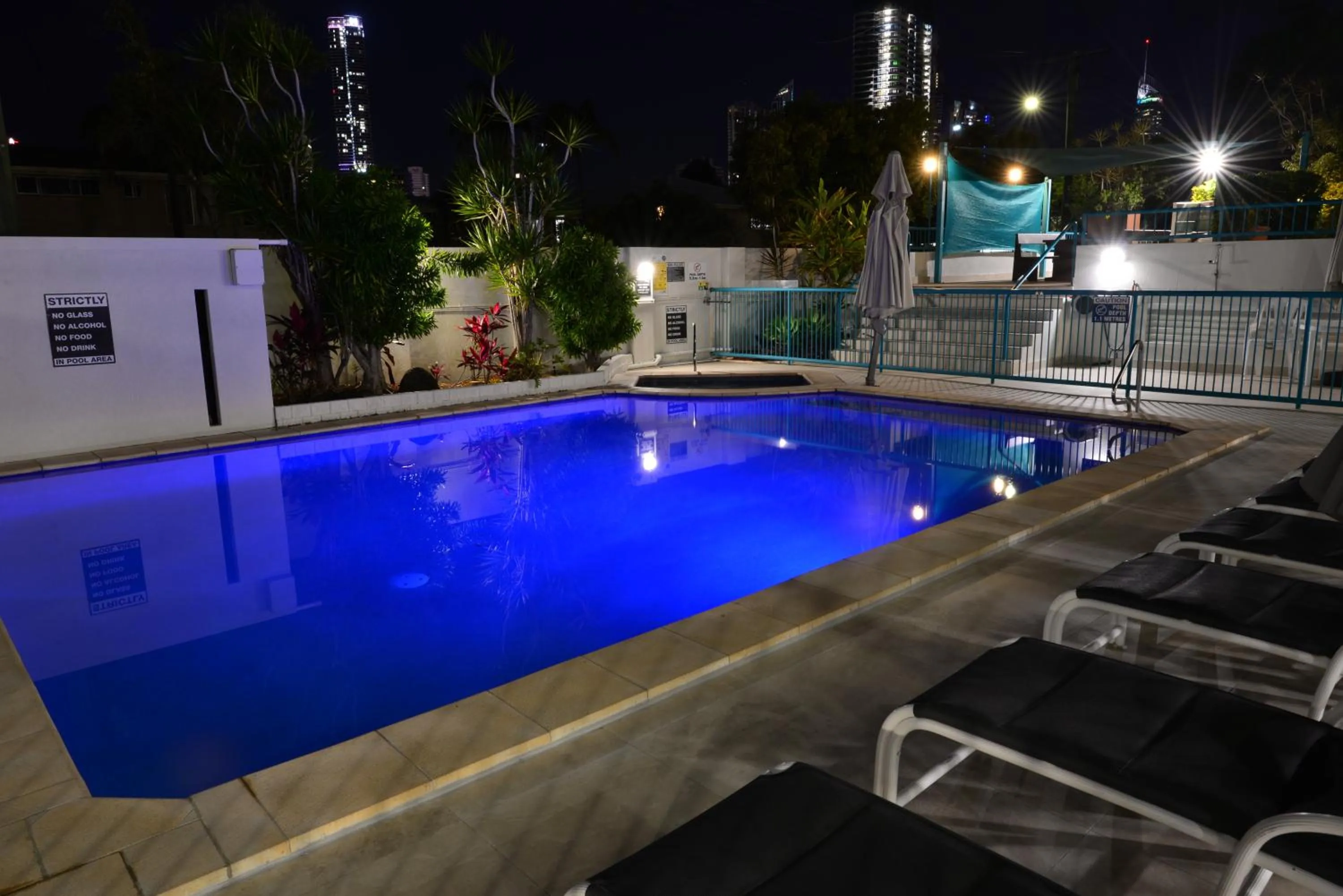 Night in Paradise Isles