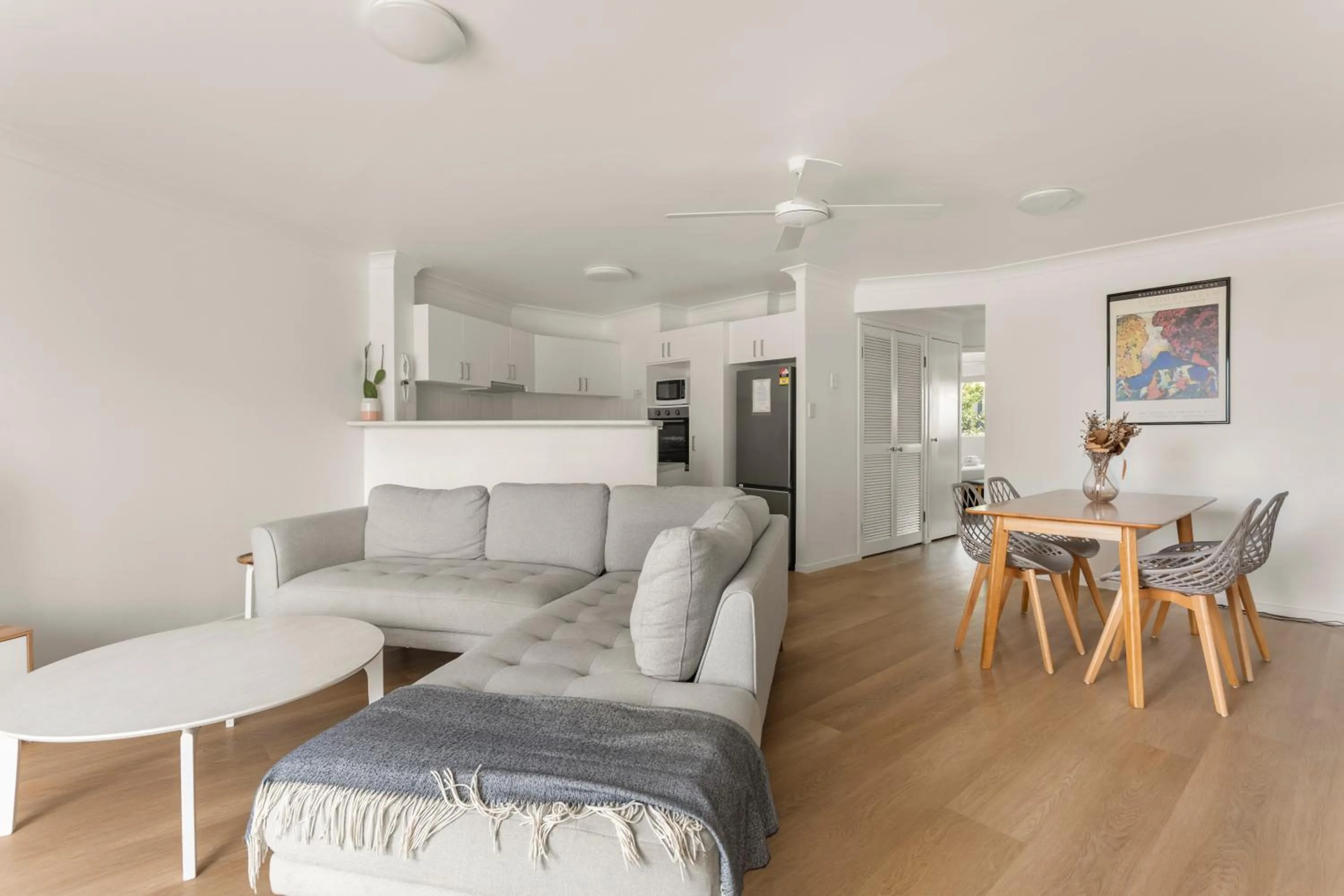 Dining area in Kirra Palms Holiday Apartments