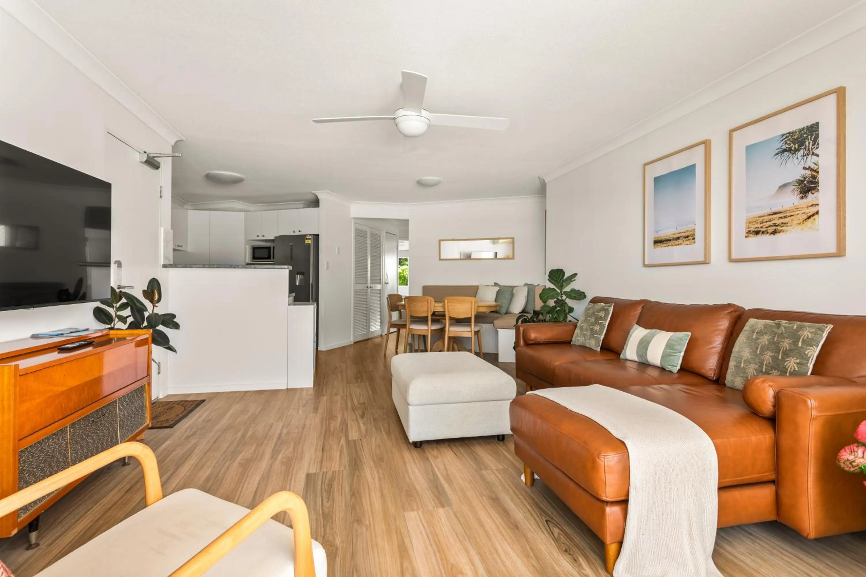 Communal lounge/ TV room in Kirra Palms Holiday Apartments