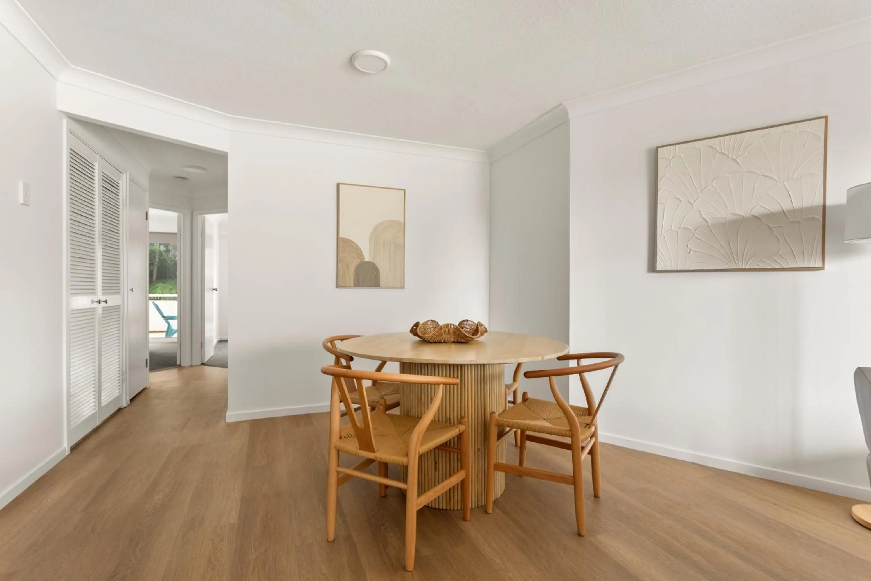 Dining area in Kirra Palms Holiday Apartments