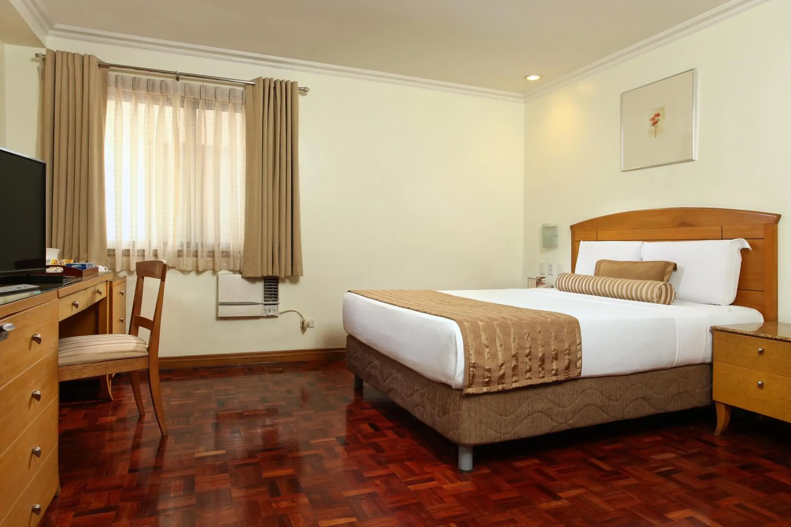 Superior Double Room - single occupancy in City Garden Suites Manila Superior Double Room - single occupancy in City Garden Suites Manila
