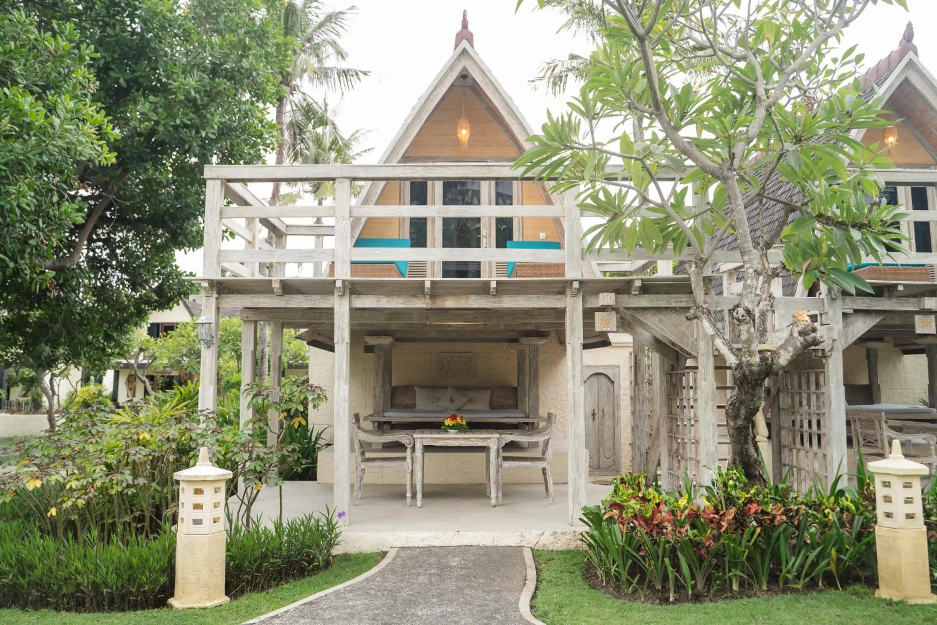 Property building in Vila Ombak