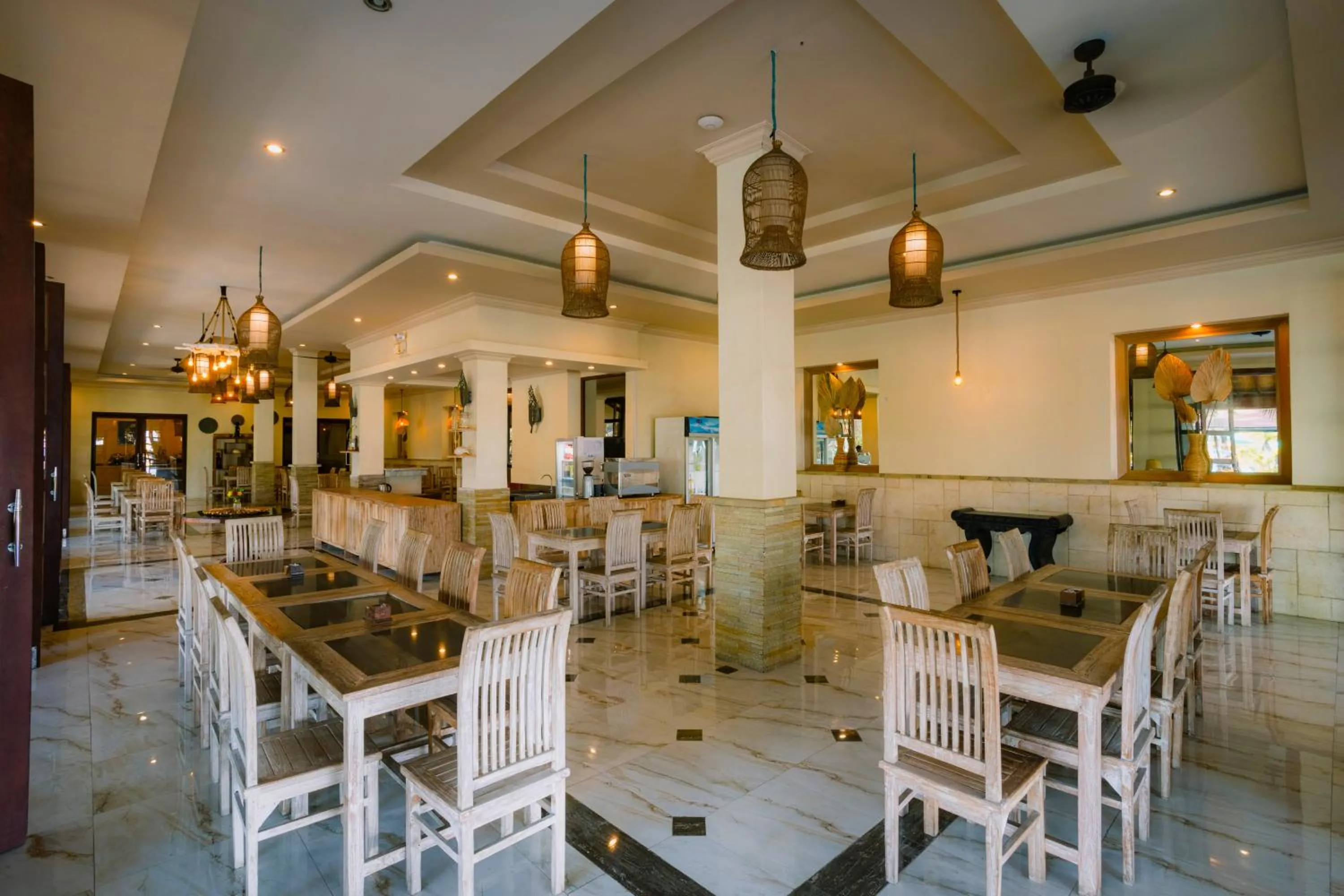 Restaurant/places to eat in Vila Ombak