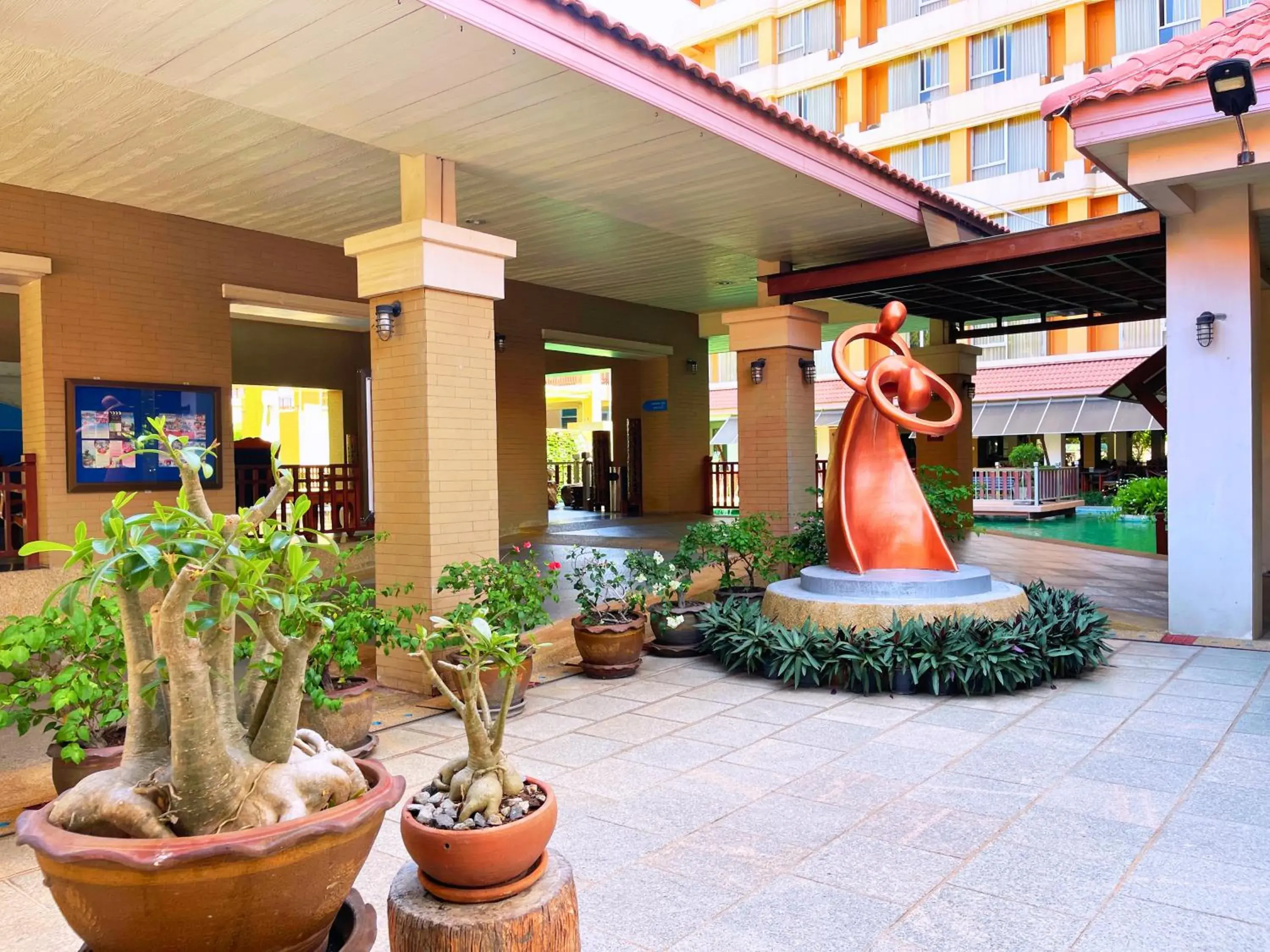 Facade/entrance in Eastern Grand Palace Facade/entrance in Eastern Grand Palace