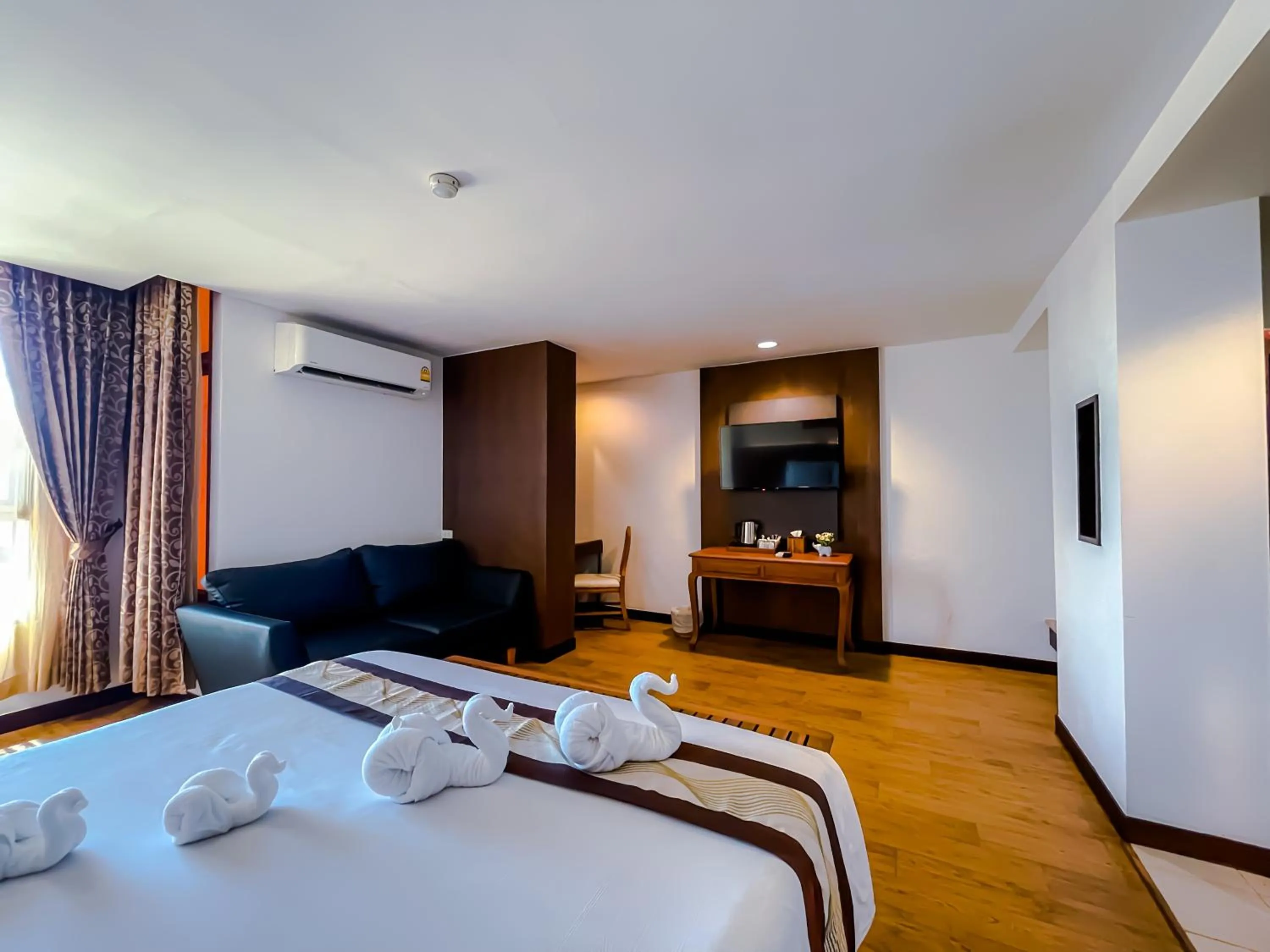 Bed in Eastern Grand Palace