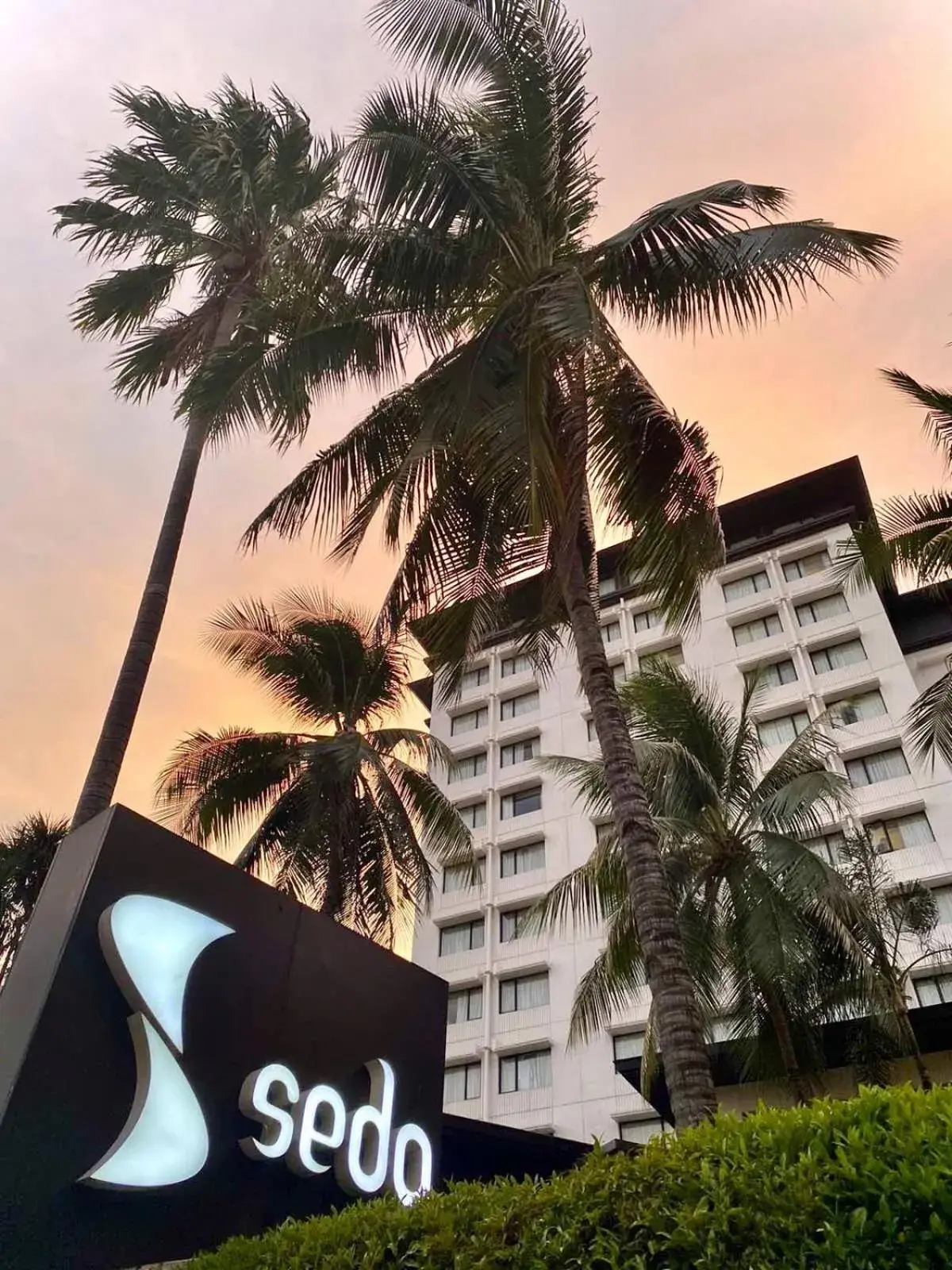 Property building in Seda Ayala Center Cebu Property building in Seda Ayala Center Cebu