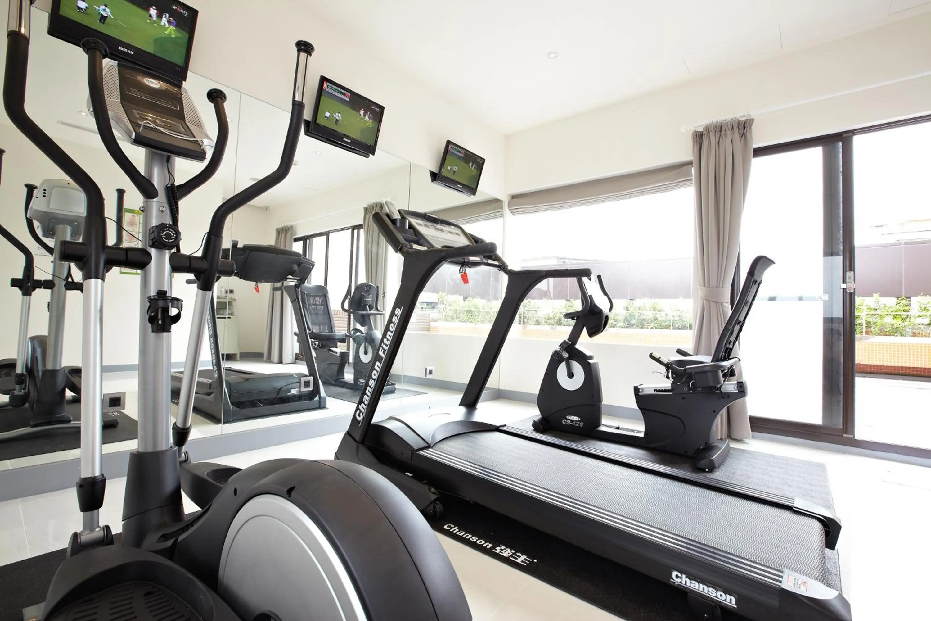 Fitness centre/facilities, Fitness Center/Facilities in Beauty Hotels - Beautique Hotel