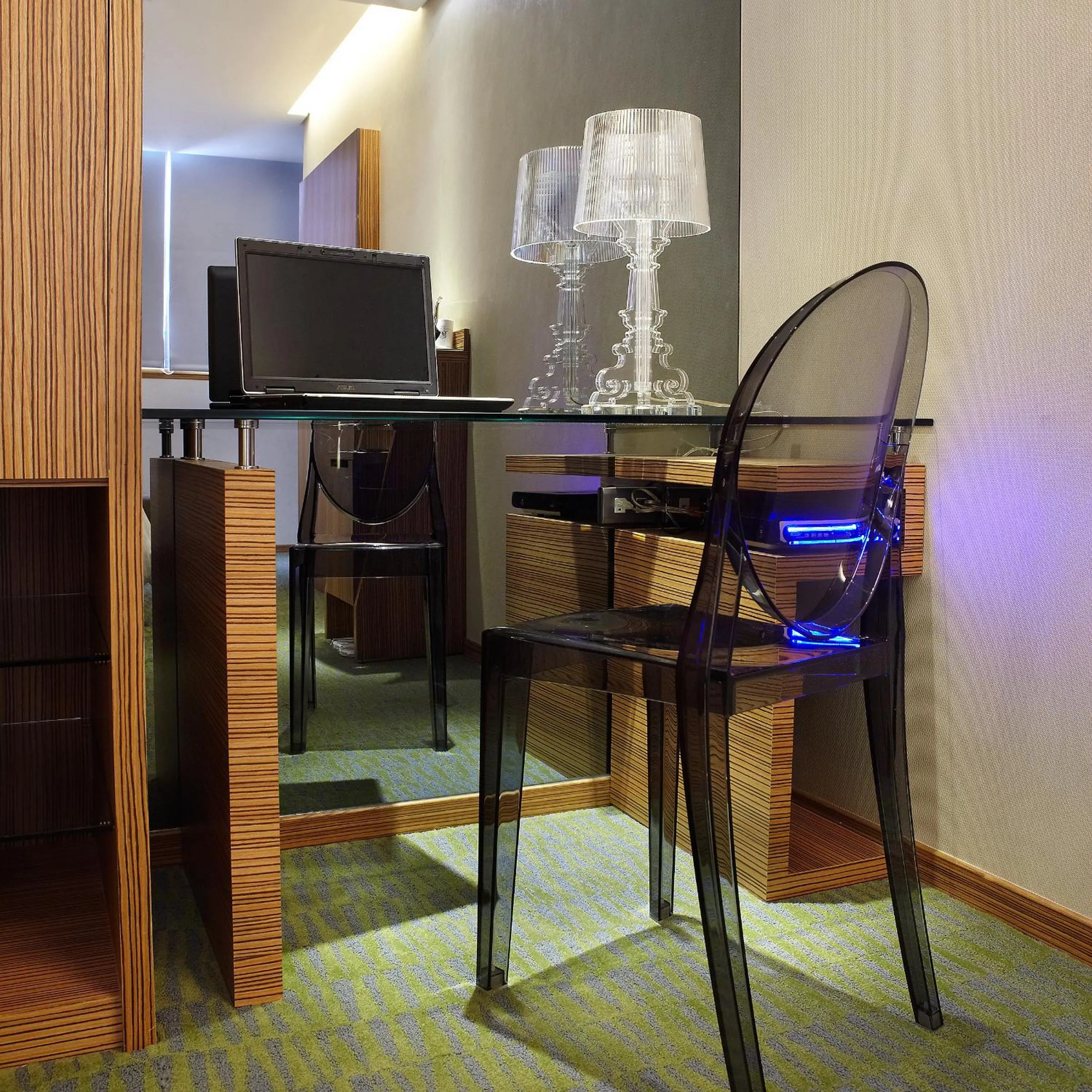 Bedroom, TV/Entertainment Center in Beauty Hotels - Beautique Hotel