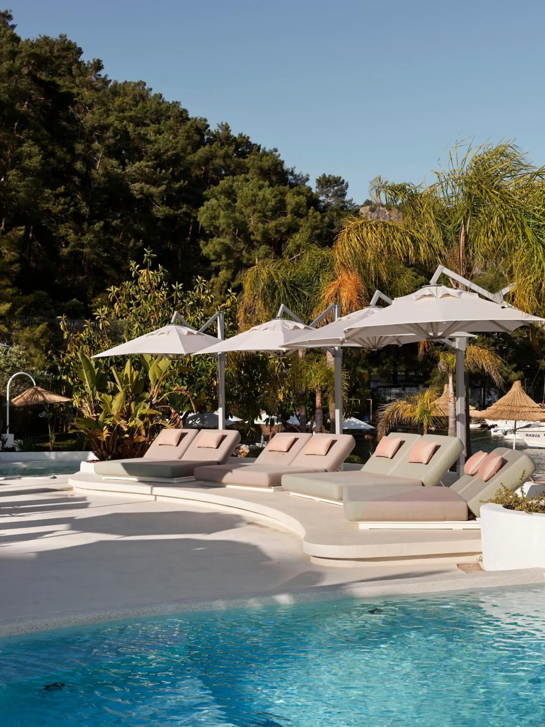 sunbed in Yacht Classic Hotel - Boutique Class sunbed in Yacht Classic Hotel - Boutique Class