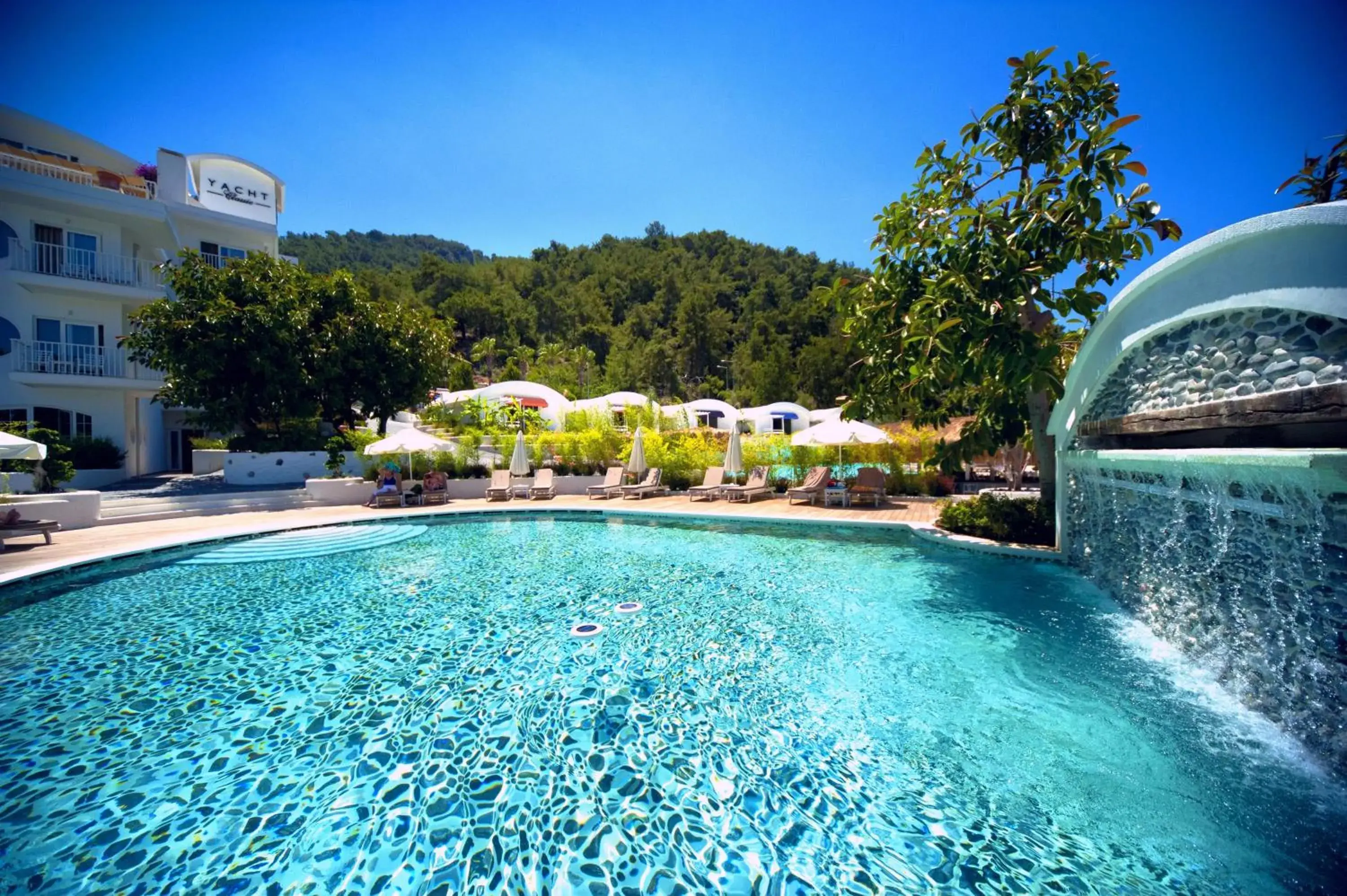 Mountain view in Yacht Classic Hotel - Boutique Class Mountain view in Yacht Classic Hotel - Boutique Class