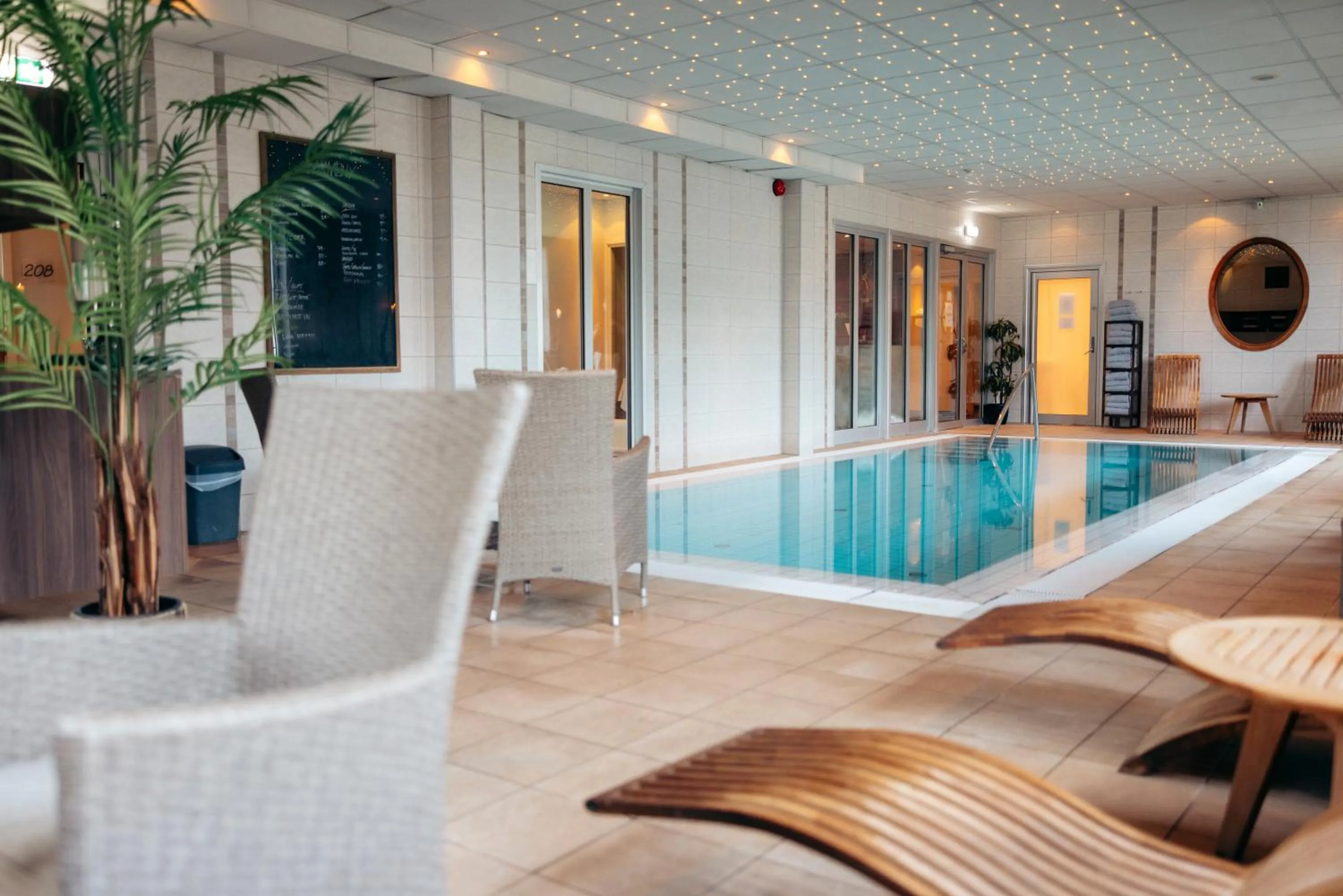 Swimming pool in Hotel Skansen