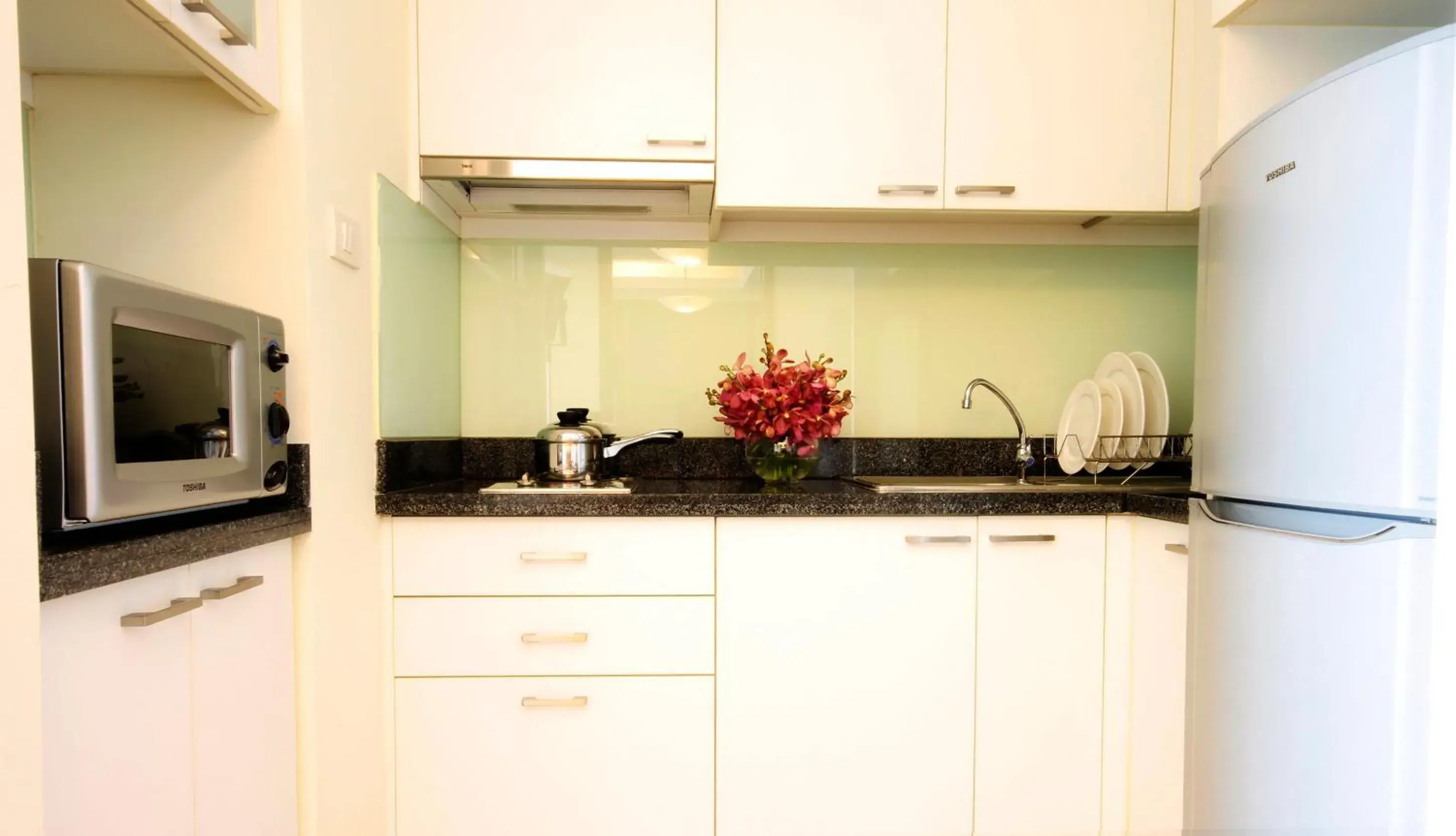 Kitchen or kitchenette in Cape Racha Hotel Kitchen or kitchenette in Cape Racha Hotel
