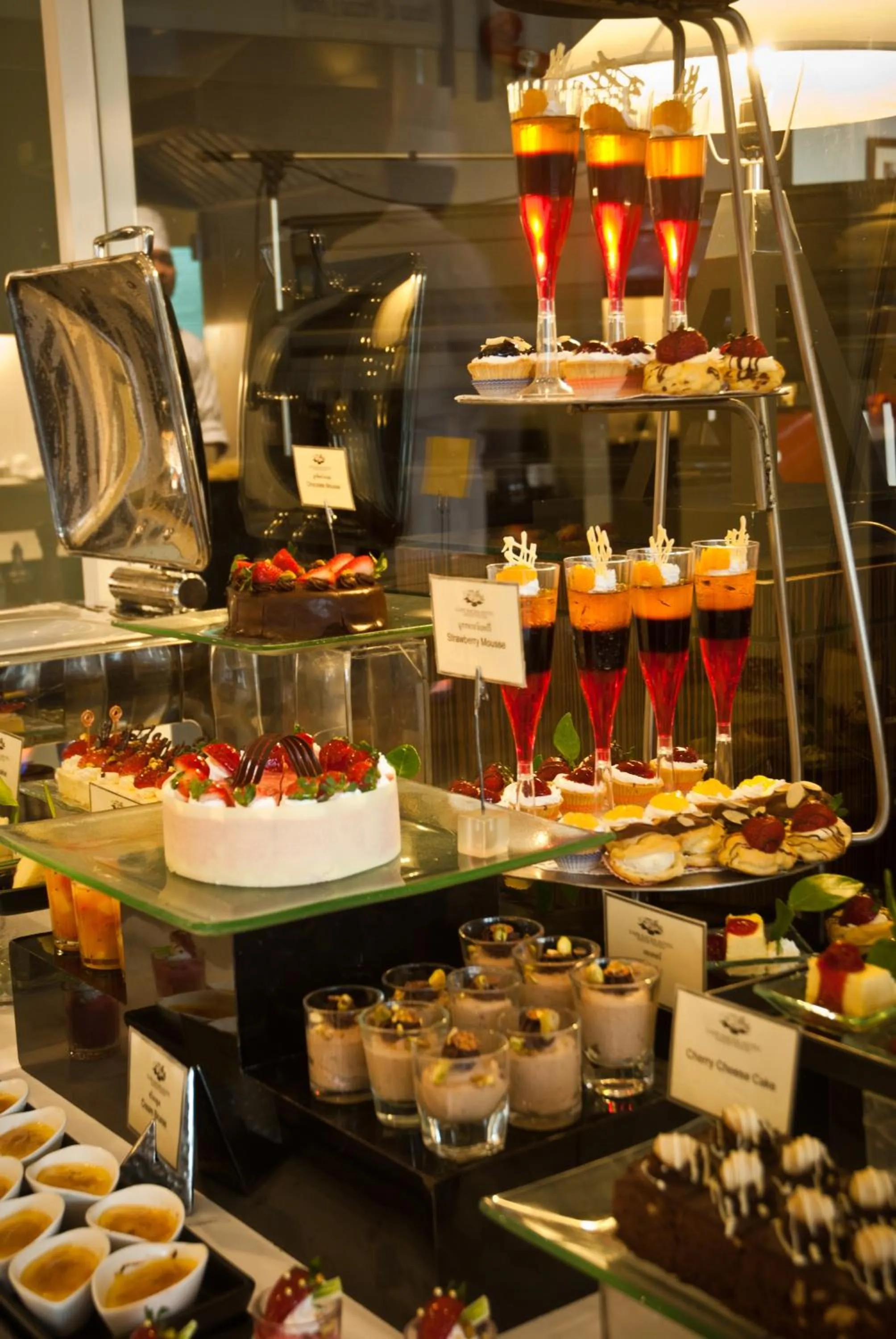 Restaurant/places to eat in Cape Racha Hotel