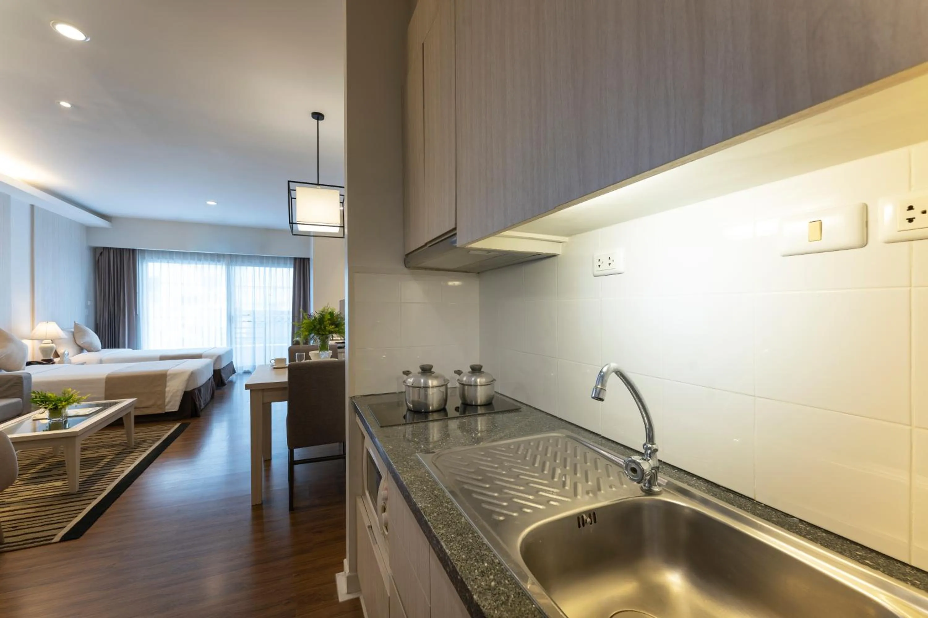 Kitchen or kitchenette in Cape Racha Hotel