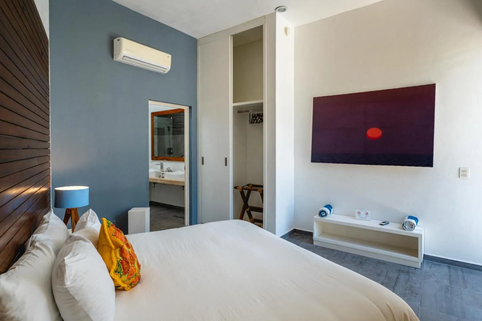 Photo of the whole room, Bed in Hotel La Casa Cielo solo adultos