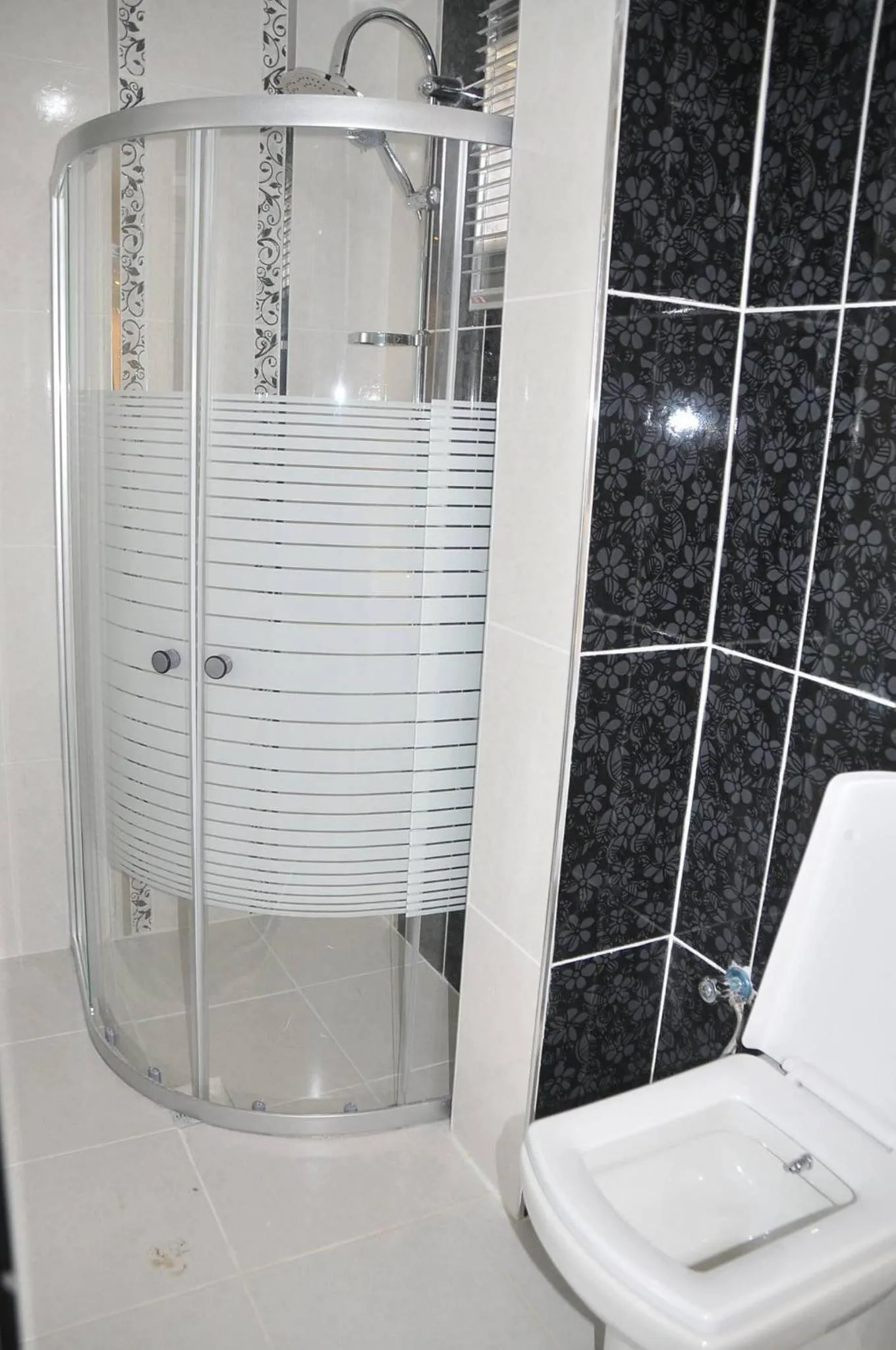 Shower in Hotel Goreme Sakura