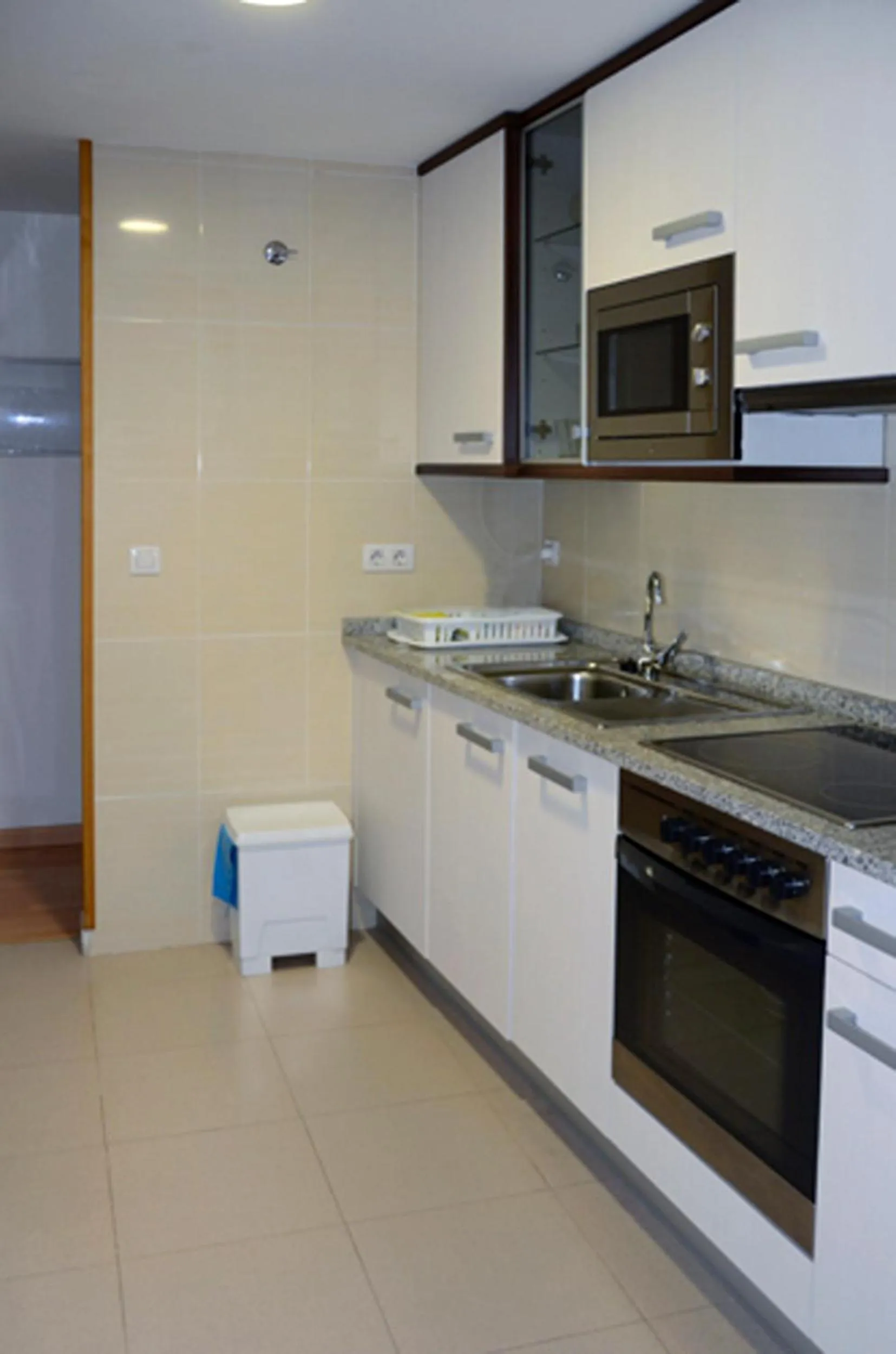 Kitchen or kitchenette in Apartamentos Auhabitat Zaragoza, edificio de apartamentos turísticos